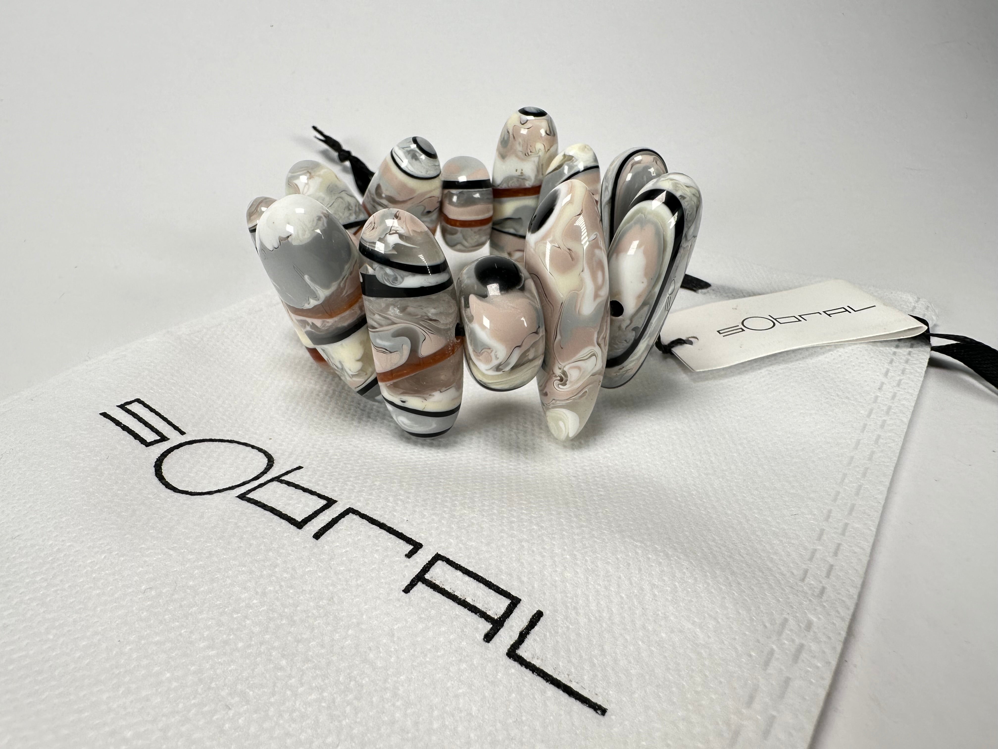 Sobral - Lágrima D'or "Newanderthal" Elasticated Resin Bracelet ( 005263 )