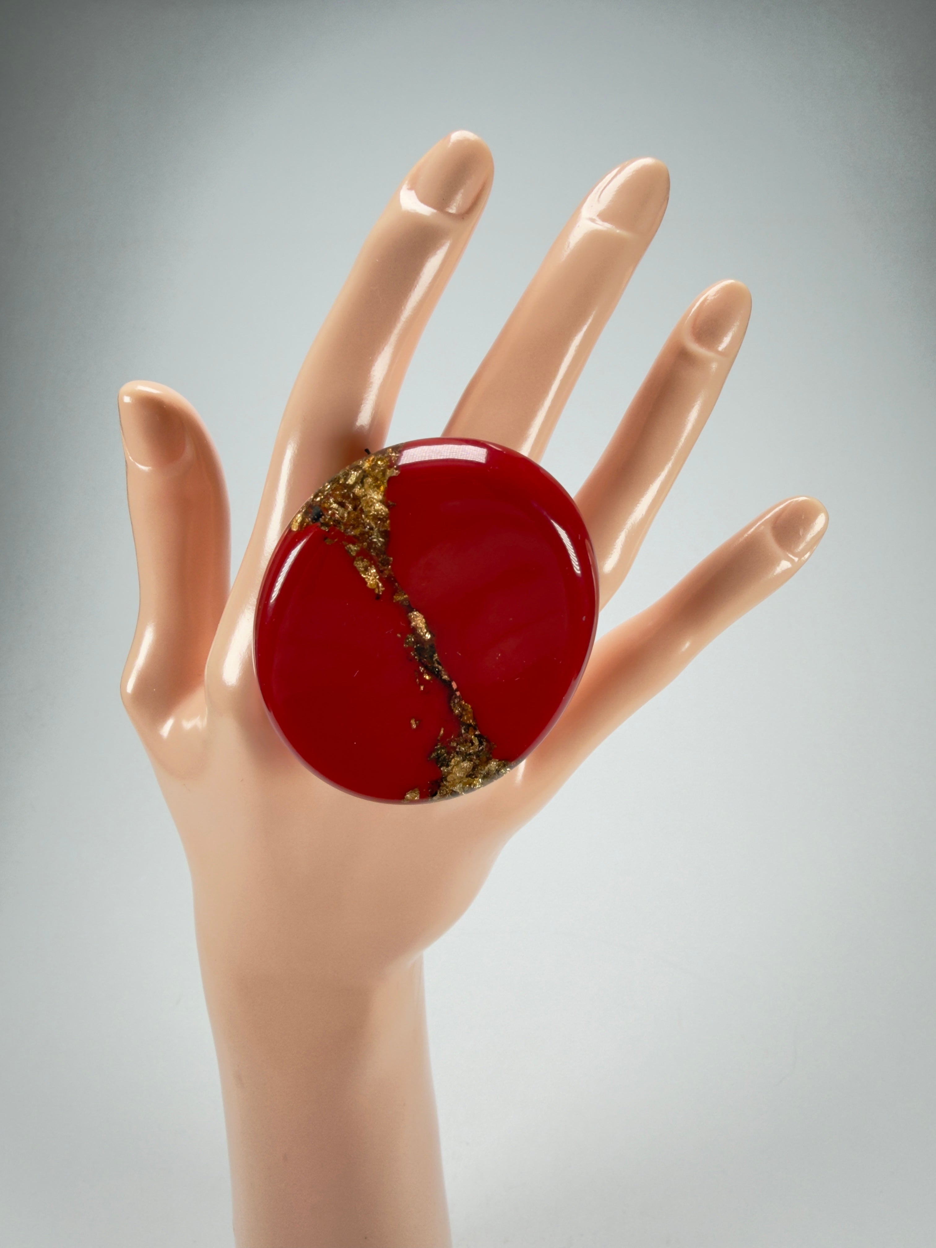 Sobral - Metalique "Munique" Orlando Red Resin Ring ( 005145 ) - Size UK N / US 7