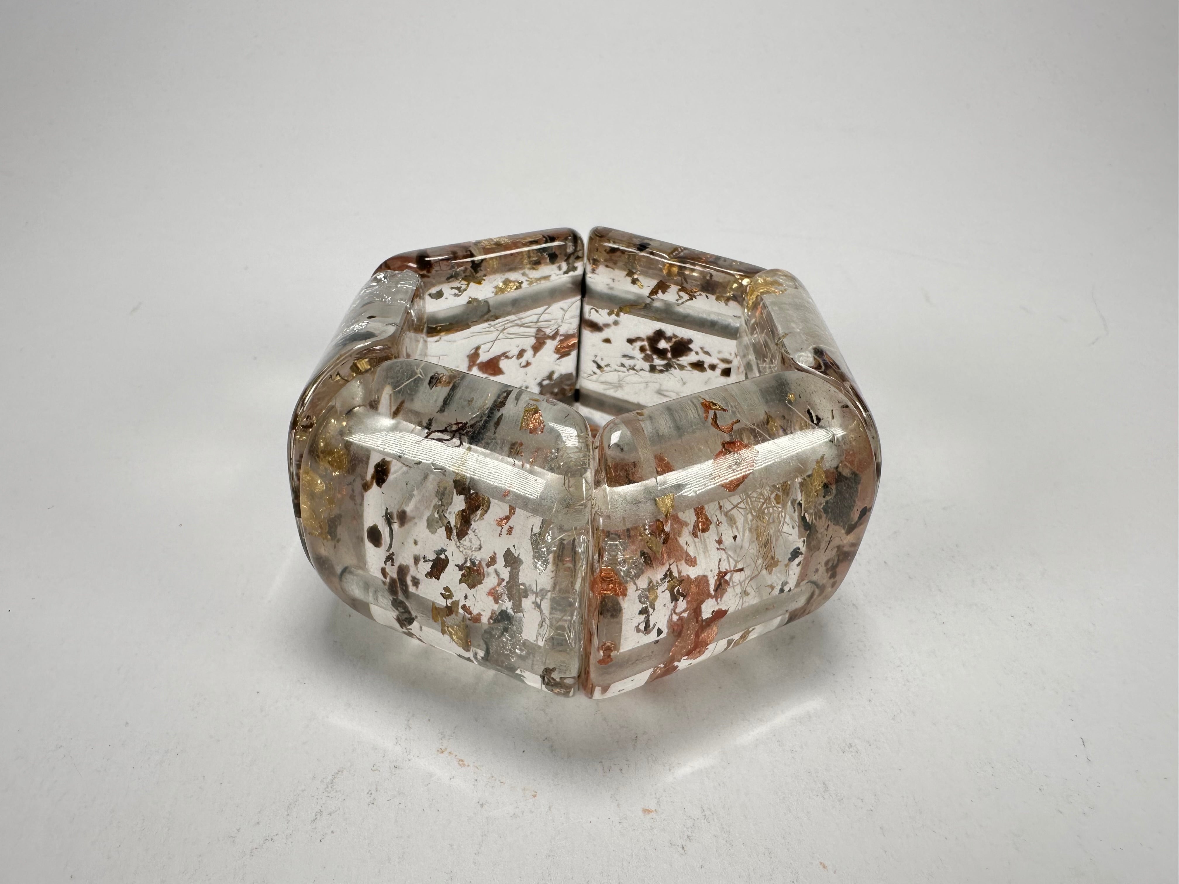 Sobral - Minas Gerais "Inhotim" Elasticated Resin Bracelet ( 005408 )