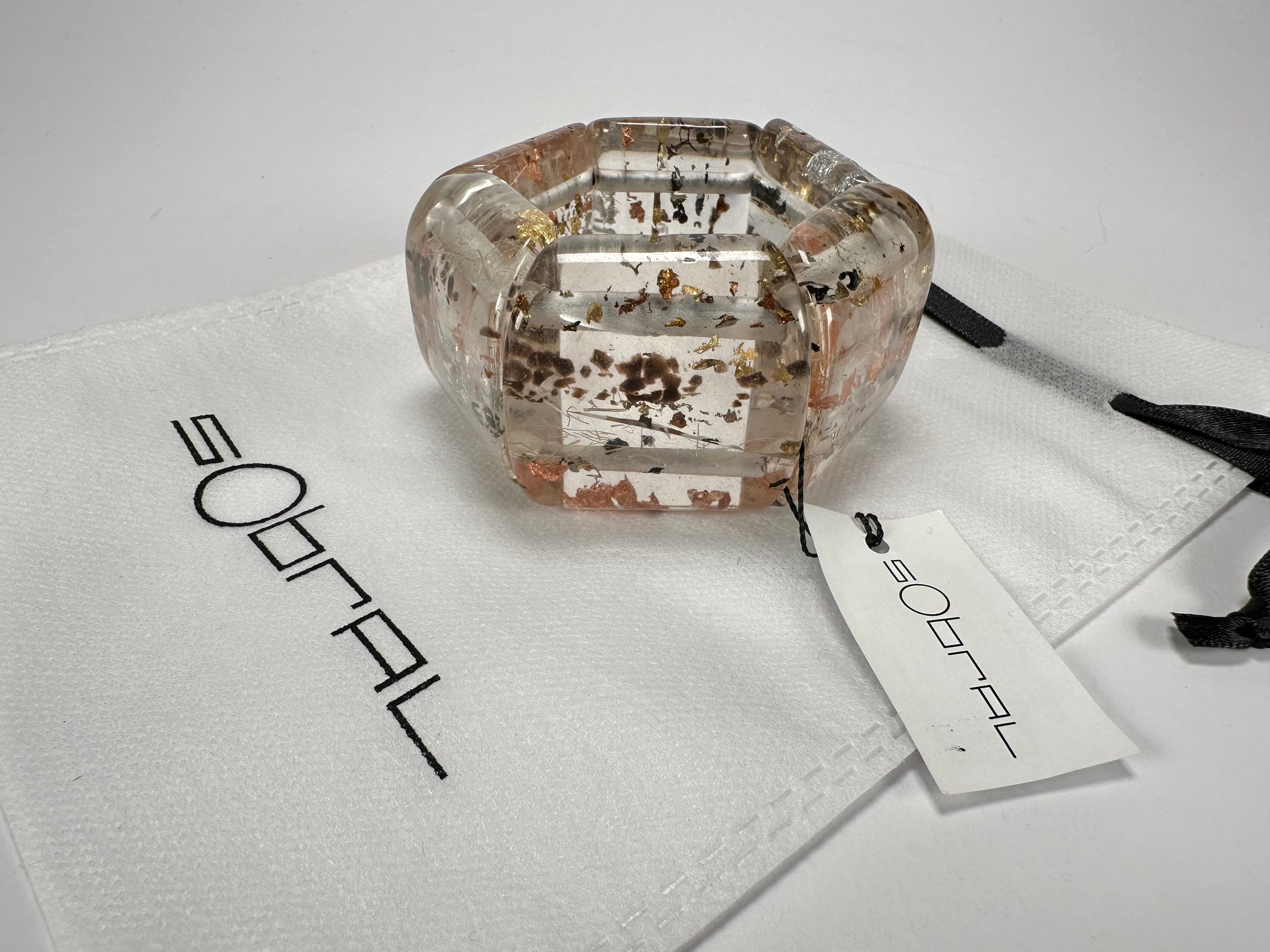 Sobral - Minas Gerais "Inhotim" Elasticated Resin Bracelet ( 005408 )