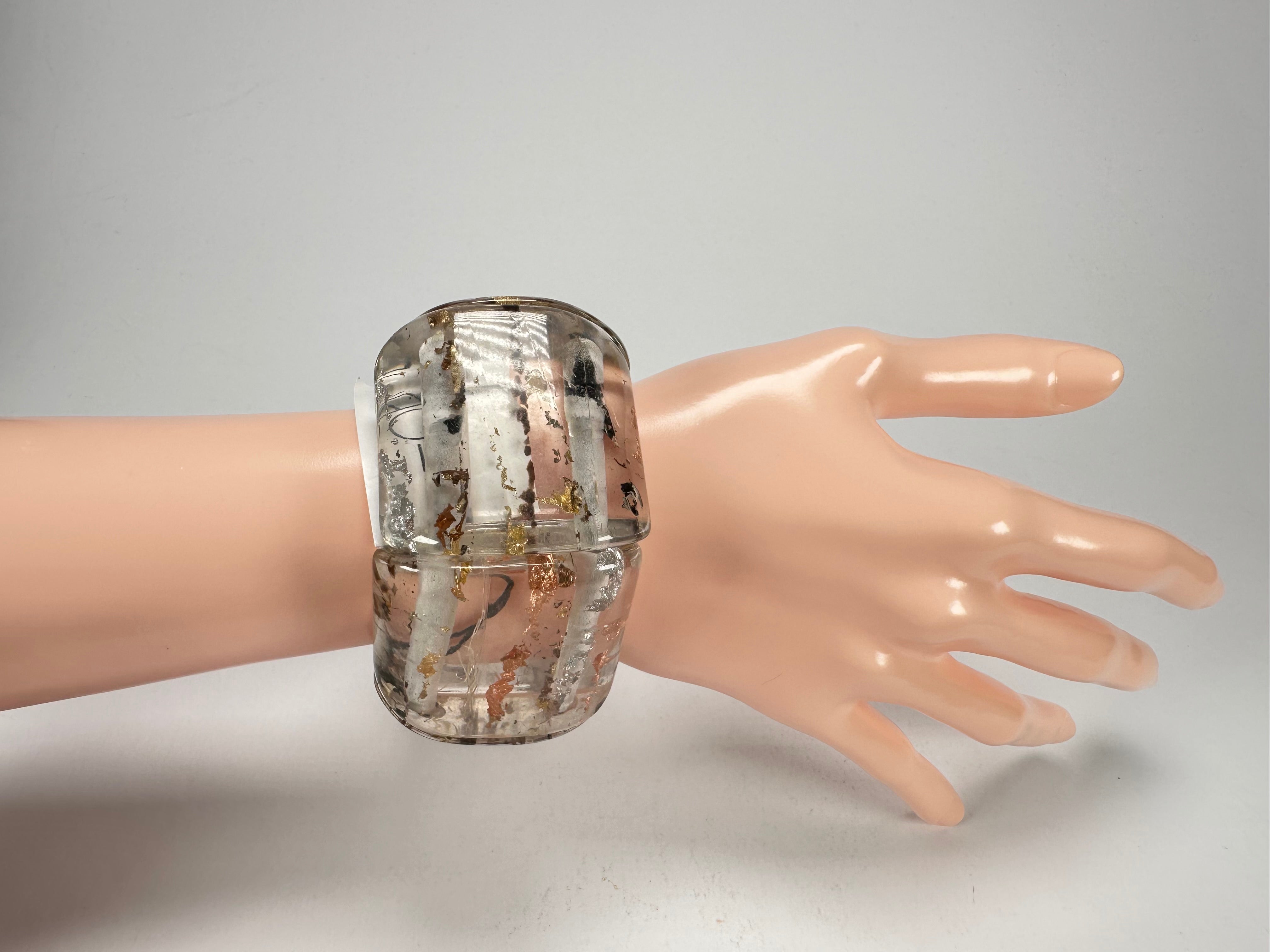 Sobral - Minas Gerais "Inhotim" Elasticated Resin Bracelet ( 005408 )
