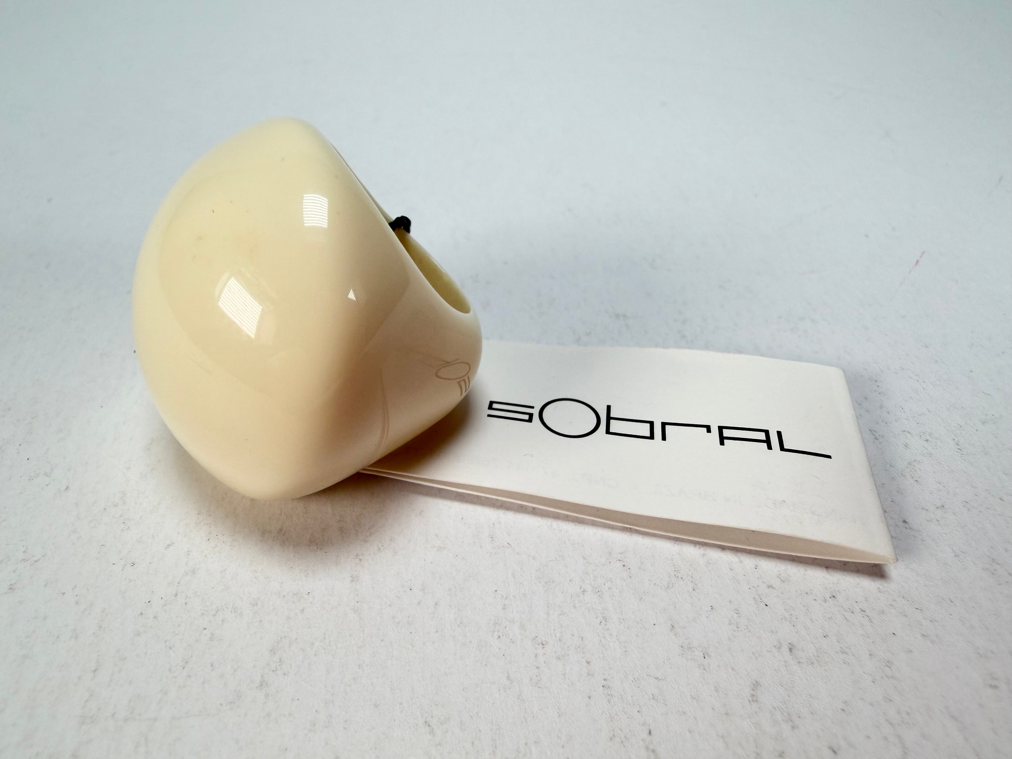 Sobral - Mix 2023 "Sintonia" Marfim Cream Resin Ring ( 003598 ) - Size UK P / US 7.5
