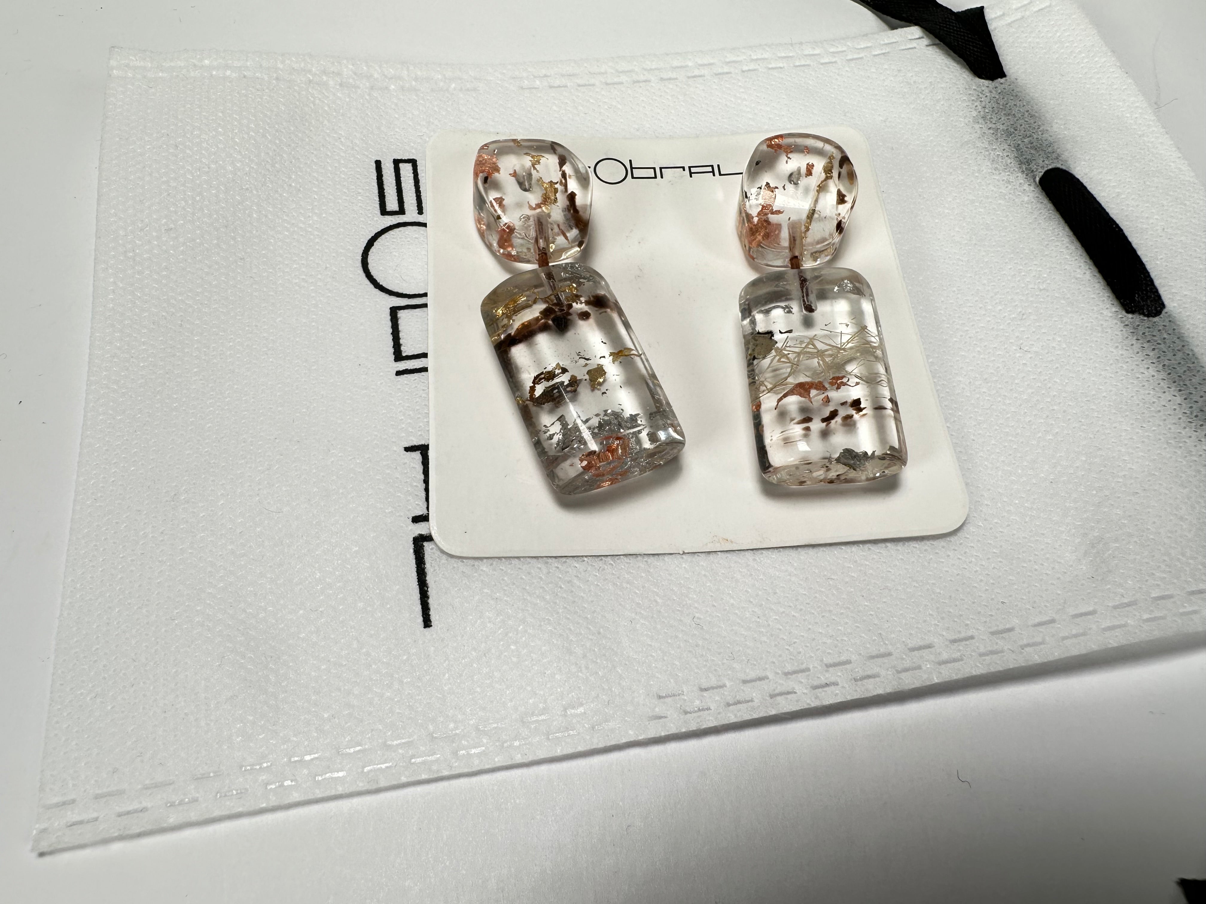 Sobral - Minas Gerais "Araxá" Resin Earrings ( 005407 )