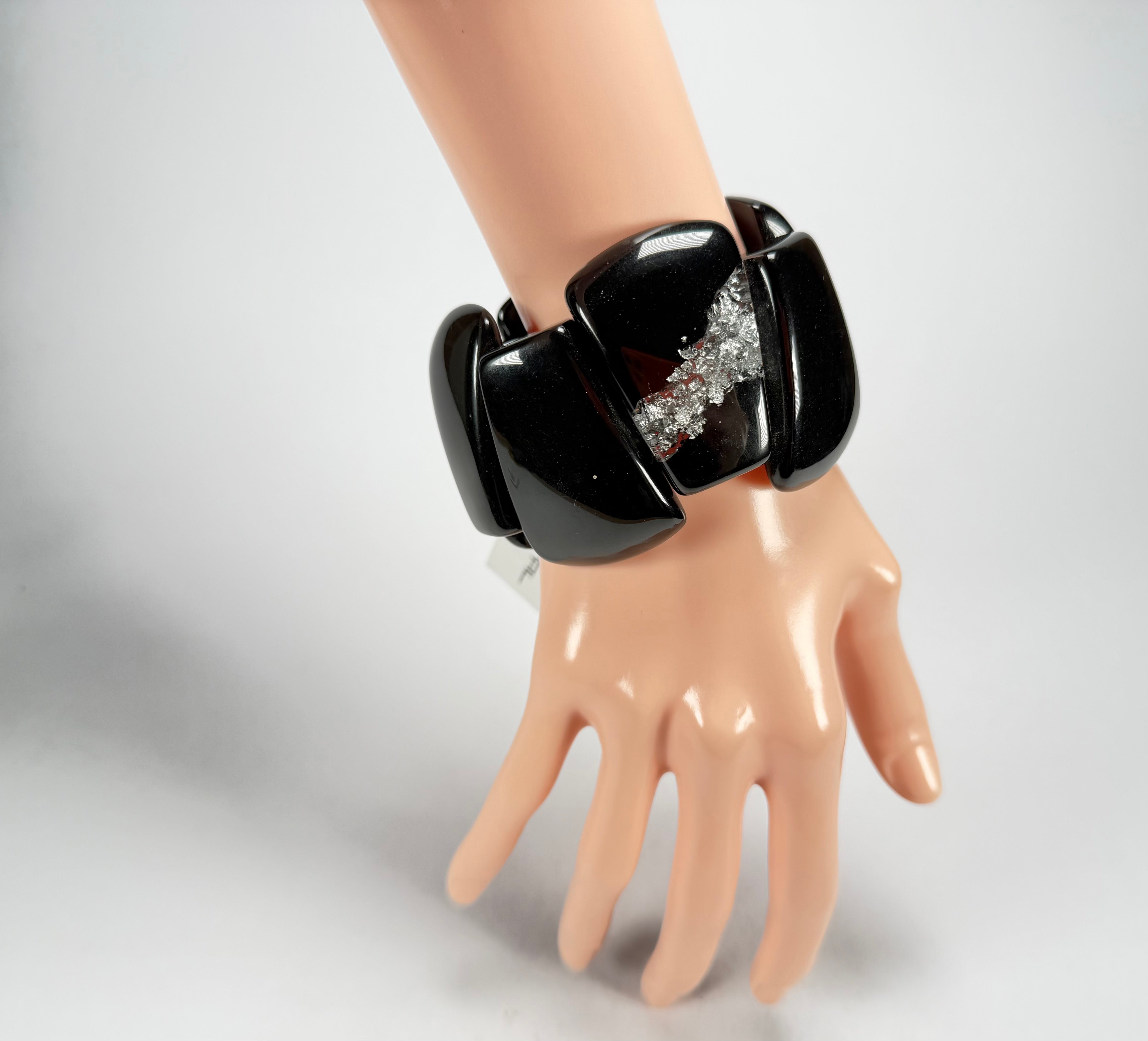 Sobral - Metalique "Rimla" Black & Silver Elasticated Resin Bracelet ( 004498 )