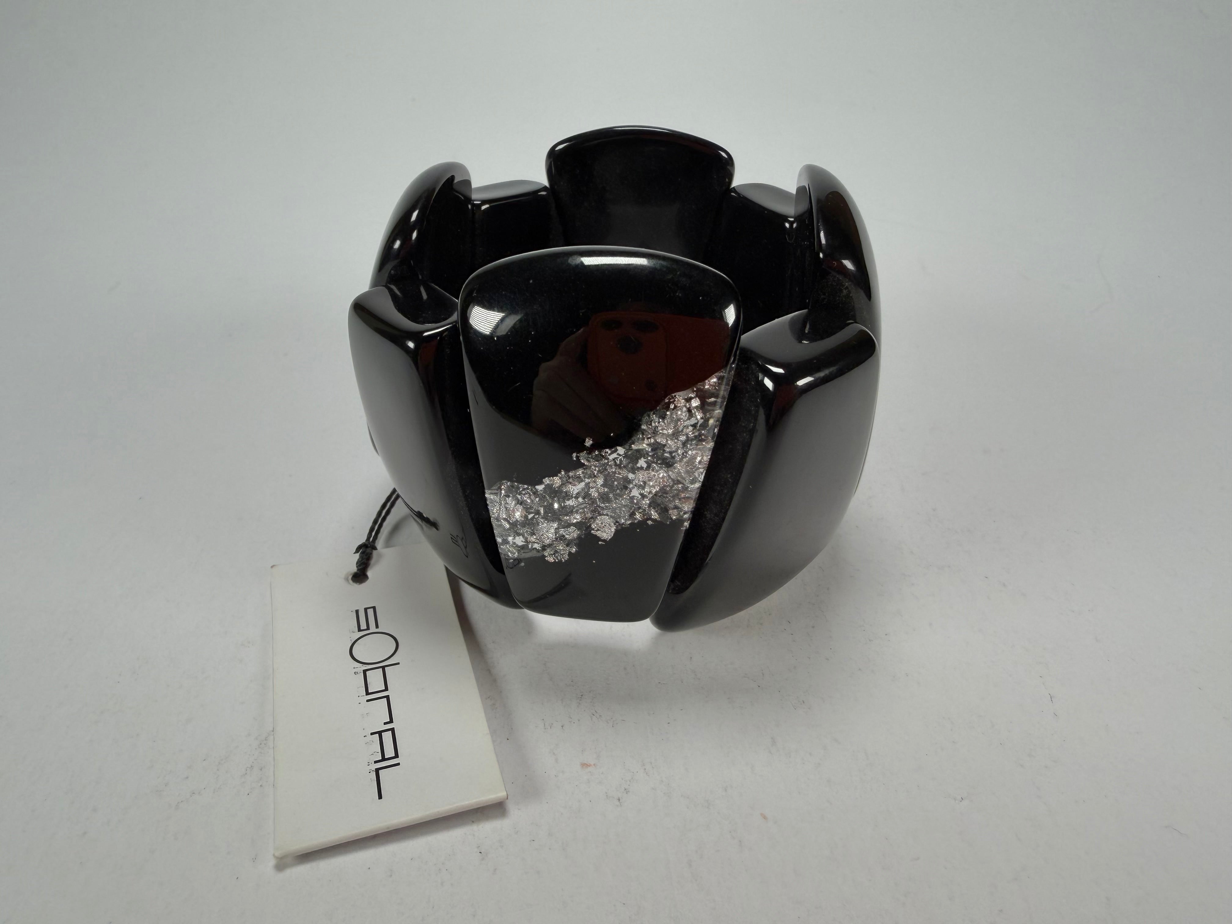 Sobral - Metalique "Rimla" Black & Silver Elasticated Resin Bracelet ( 004498 )