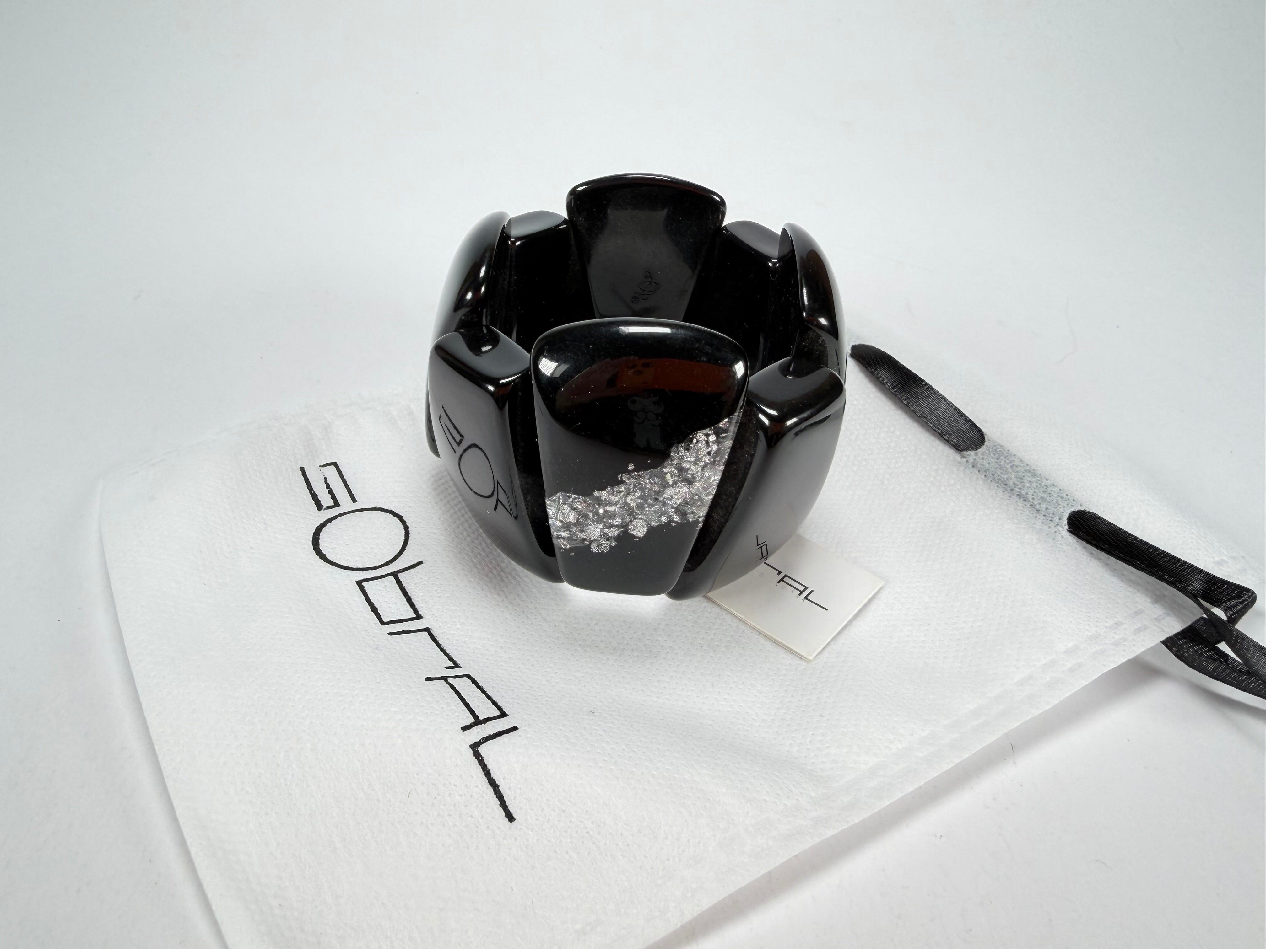 Sobral - Metalique "Rimla" Black & Silver Elasticated Resin Bracelet ( 004498 )