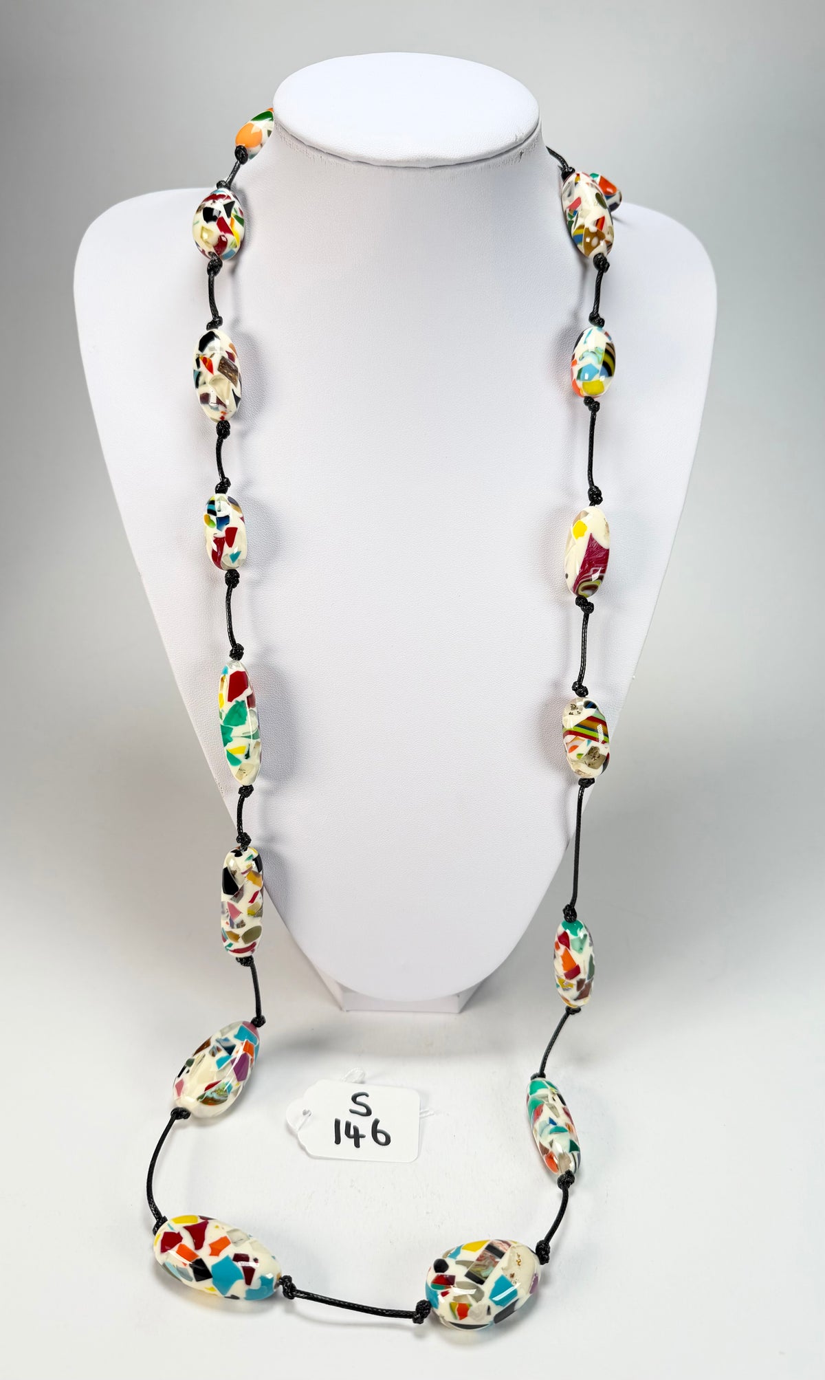 Sobral - Caillou Marfim "Reflexao" Resin Necklace ( 005423 )