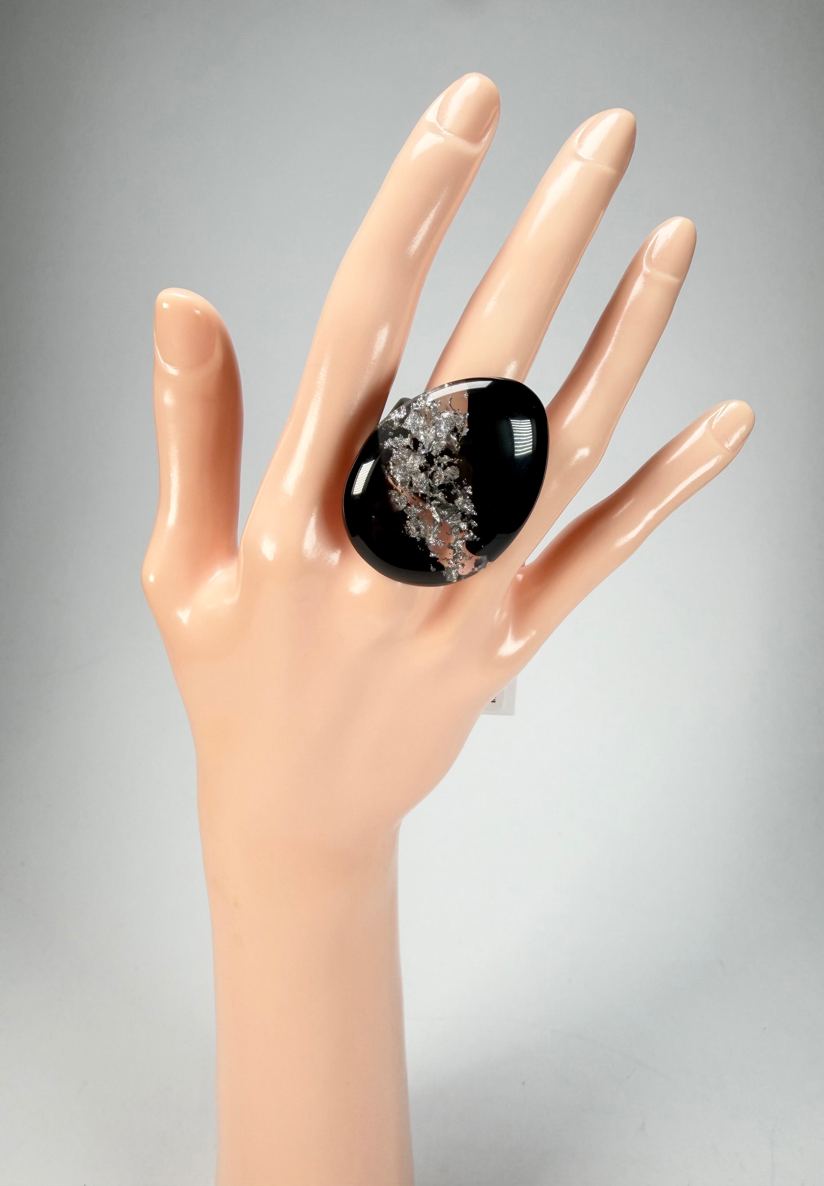 Sobral - Orlando Metalique "Poesia" Black & Silver Resin Ring ( 003597 ) - Size UK Q / US 8