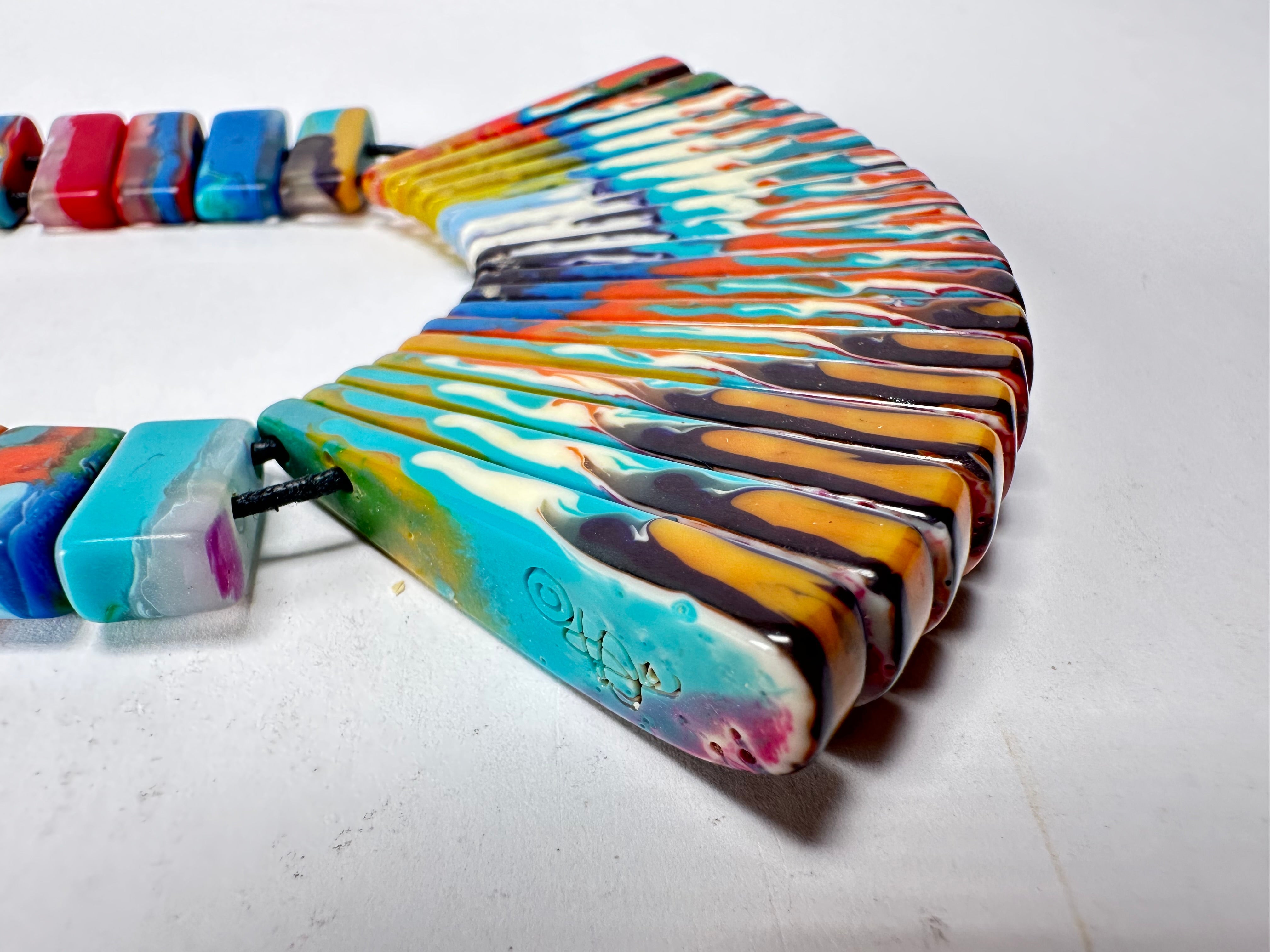 Sobral - Multi-Colour "Ticuna" Pollock Resin Necklace ( 004869 )