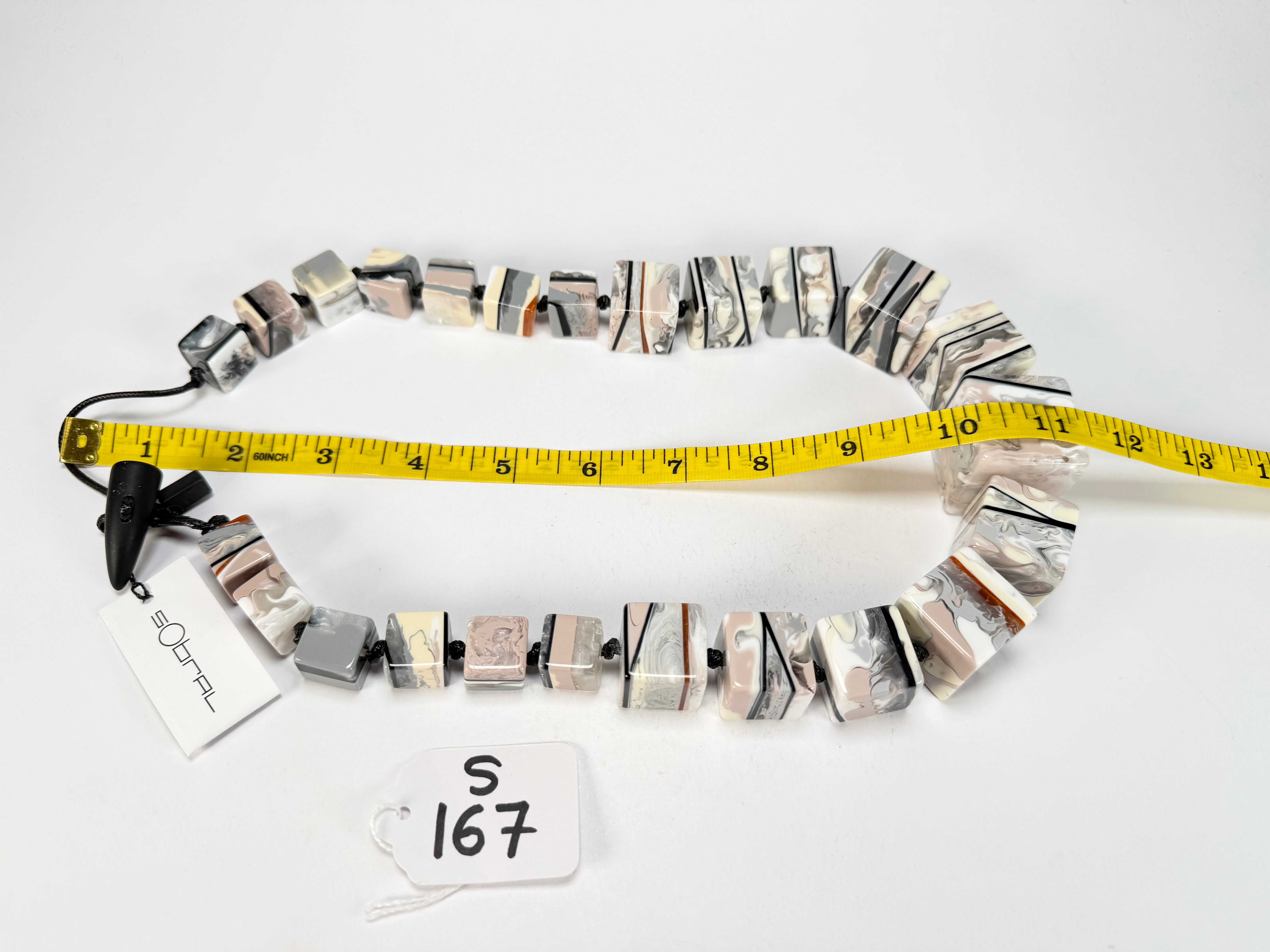 Sobral - Lágrima D'or "K" Large Cubes Resin Necklace ( 003624 )