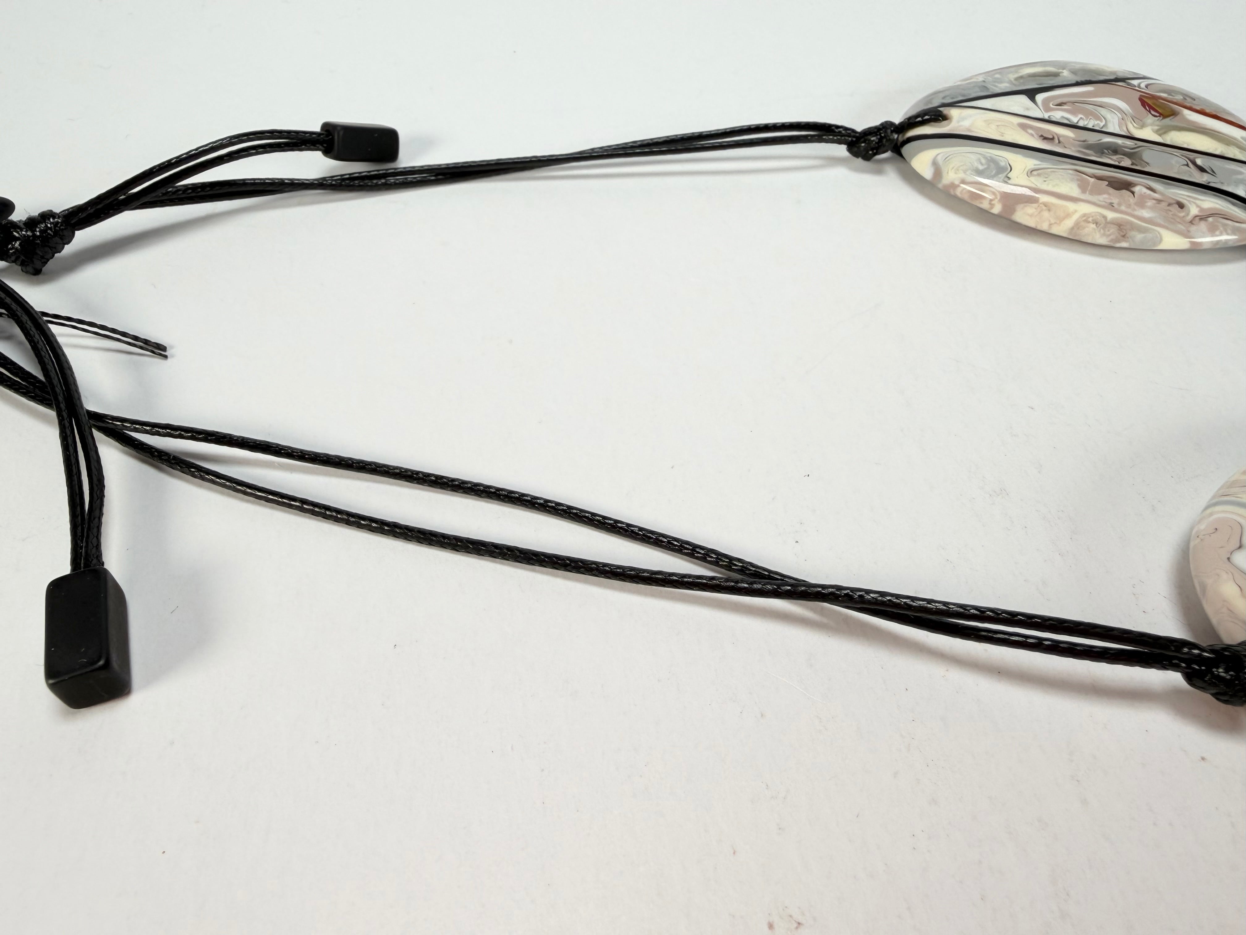 Sobral - Lagrima D'or "Ebony Efeitos" Resin Necklace ( 004334 )