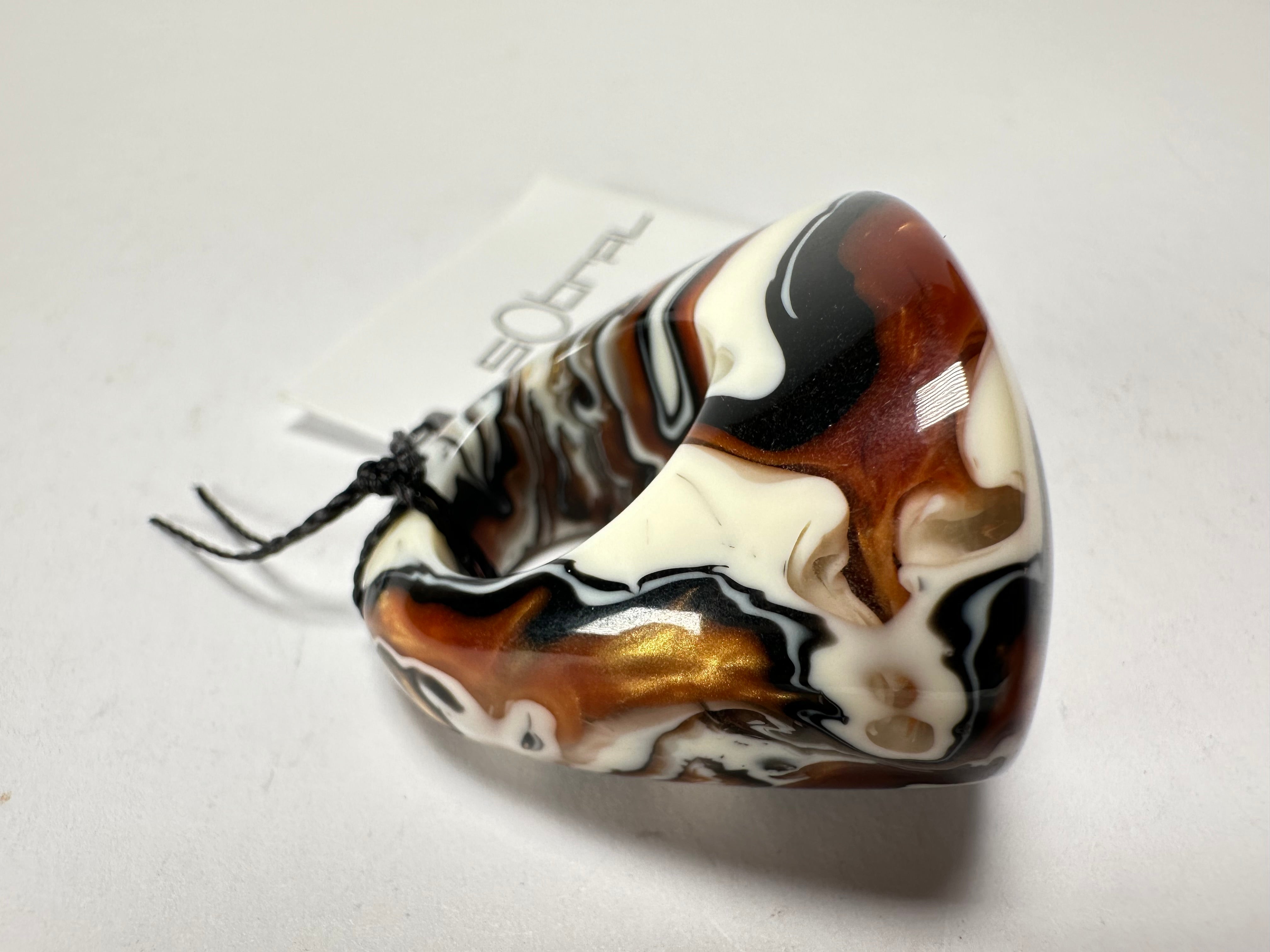 Sobral - Carmelo "Mares" Resin Ring ( 005417 ) - Size UK M / US 6