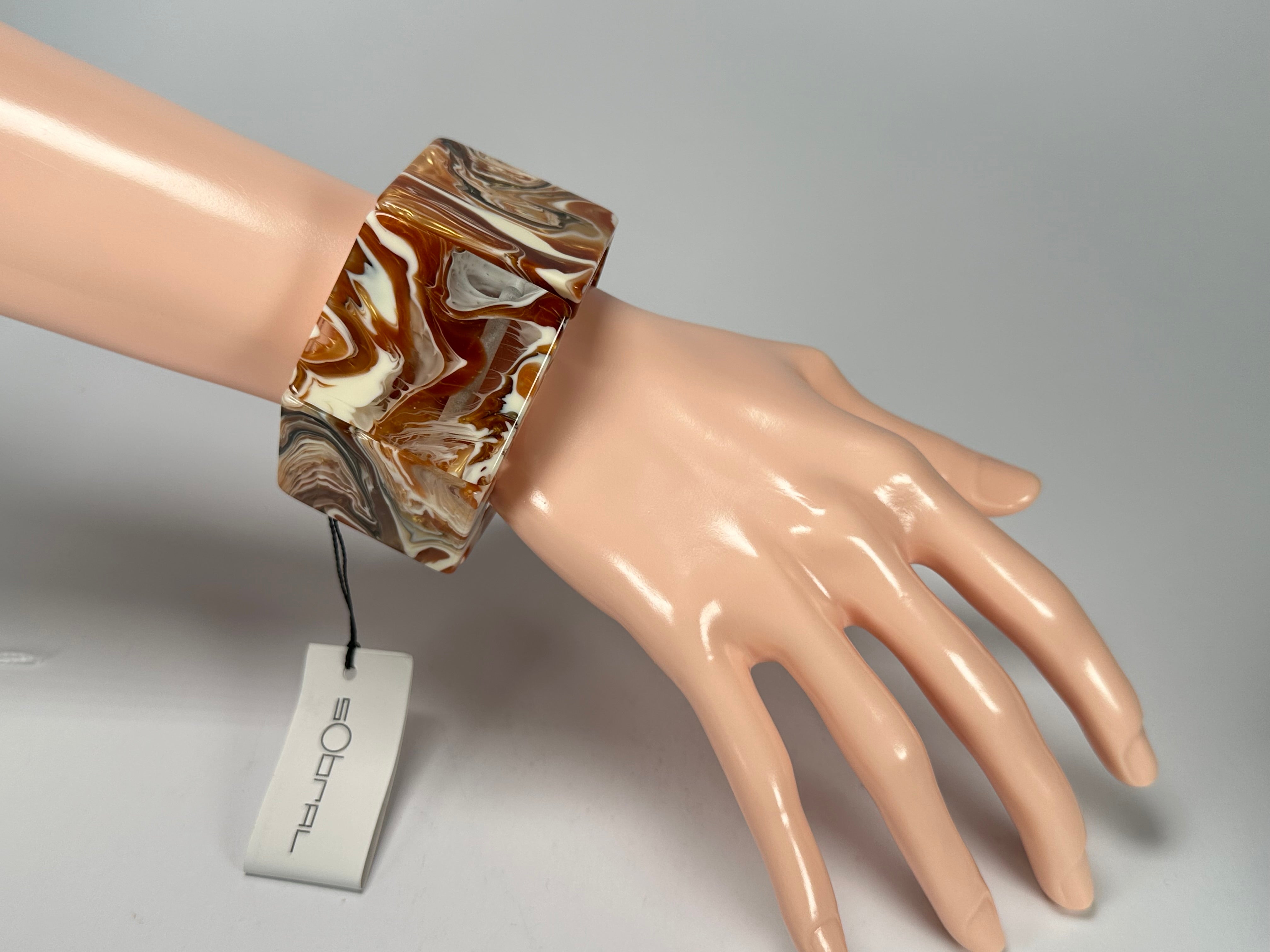 Sobral - Carmelo "Mery" Onda Creme Resin Bracelet ( 004575 )