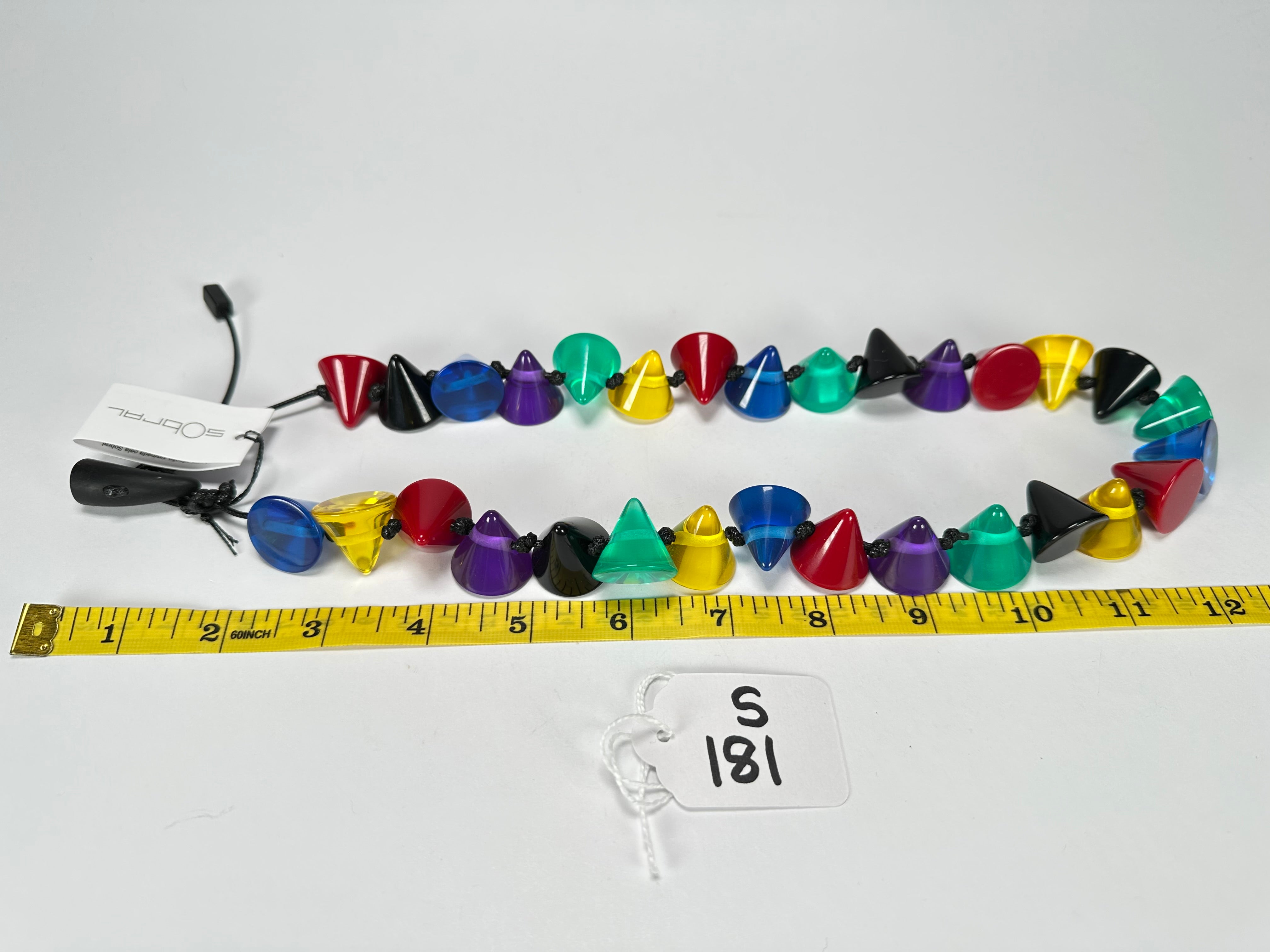 Sobral - Mix 2023 "Cones MD" Resin Necklace ( 005368 )