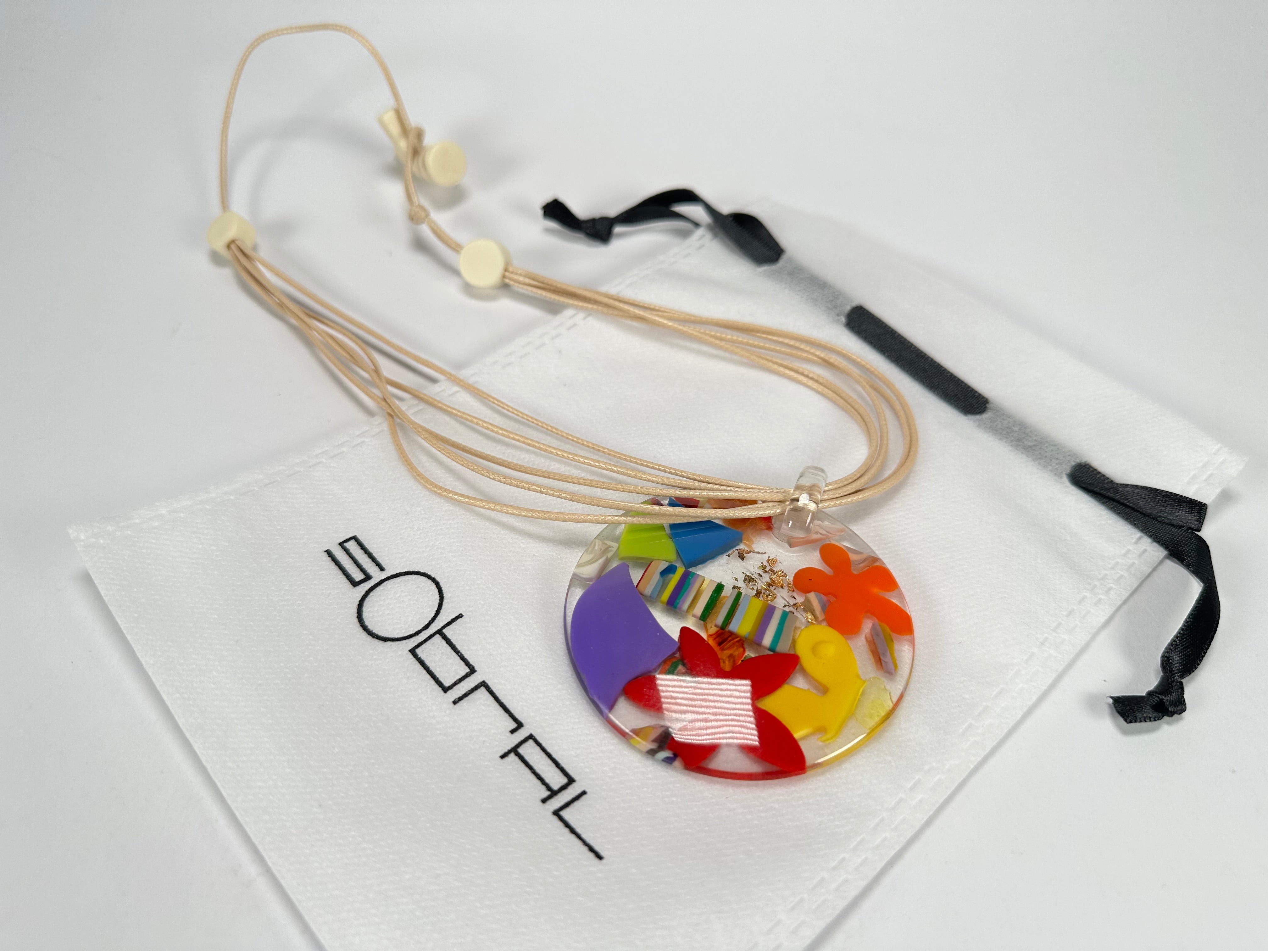 Sobral - Past Present "São Conrado" Resin Necklace ( 005089 )