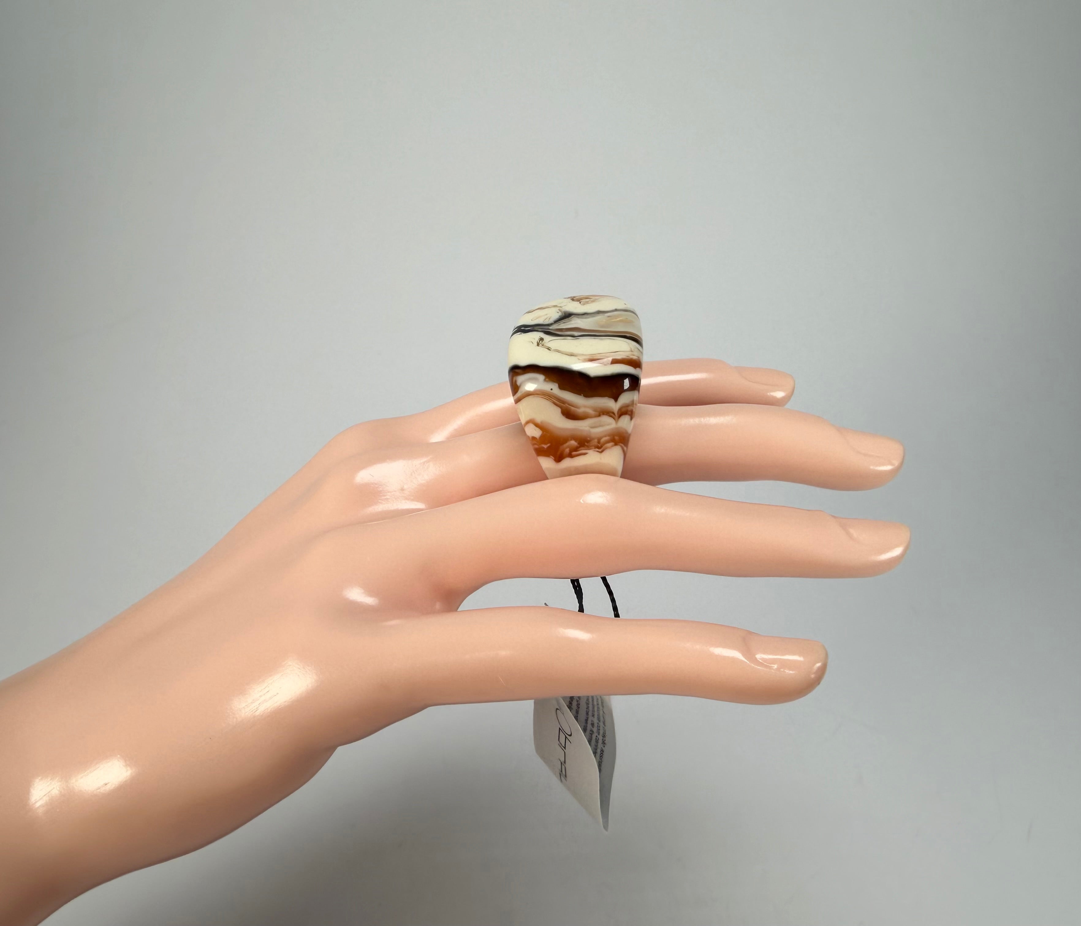 Sobral - Carmelo "Wave" Resin Ring ( 005325 ) - Size UK N / US 7