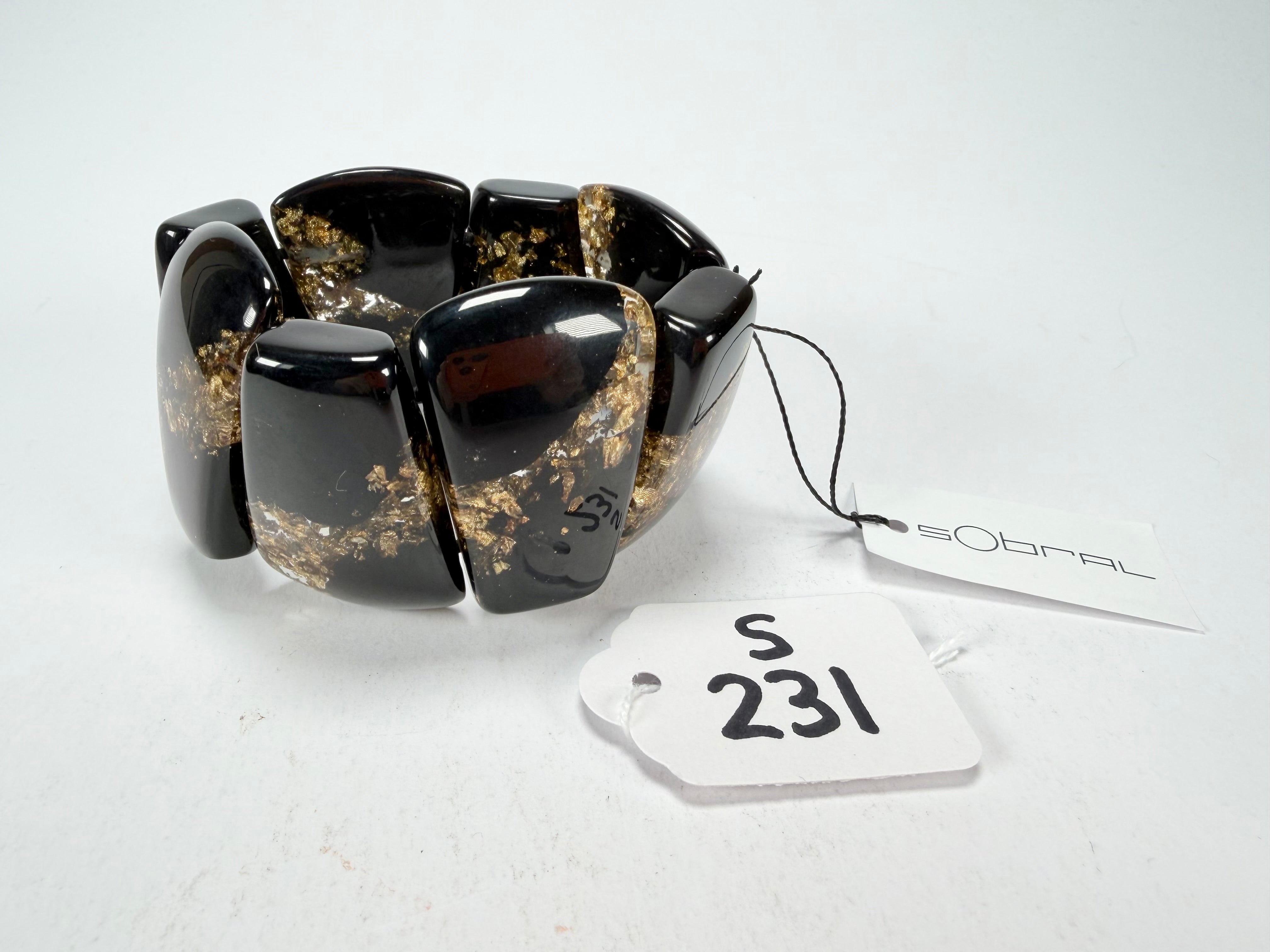 Sobral - Metalique "Rimla" Black & Gold Elasticated Resin Bracelet ( 004498 )