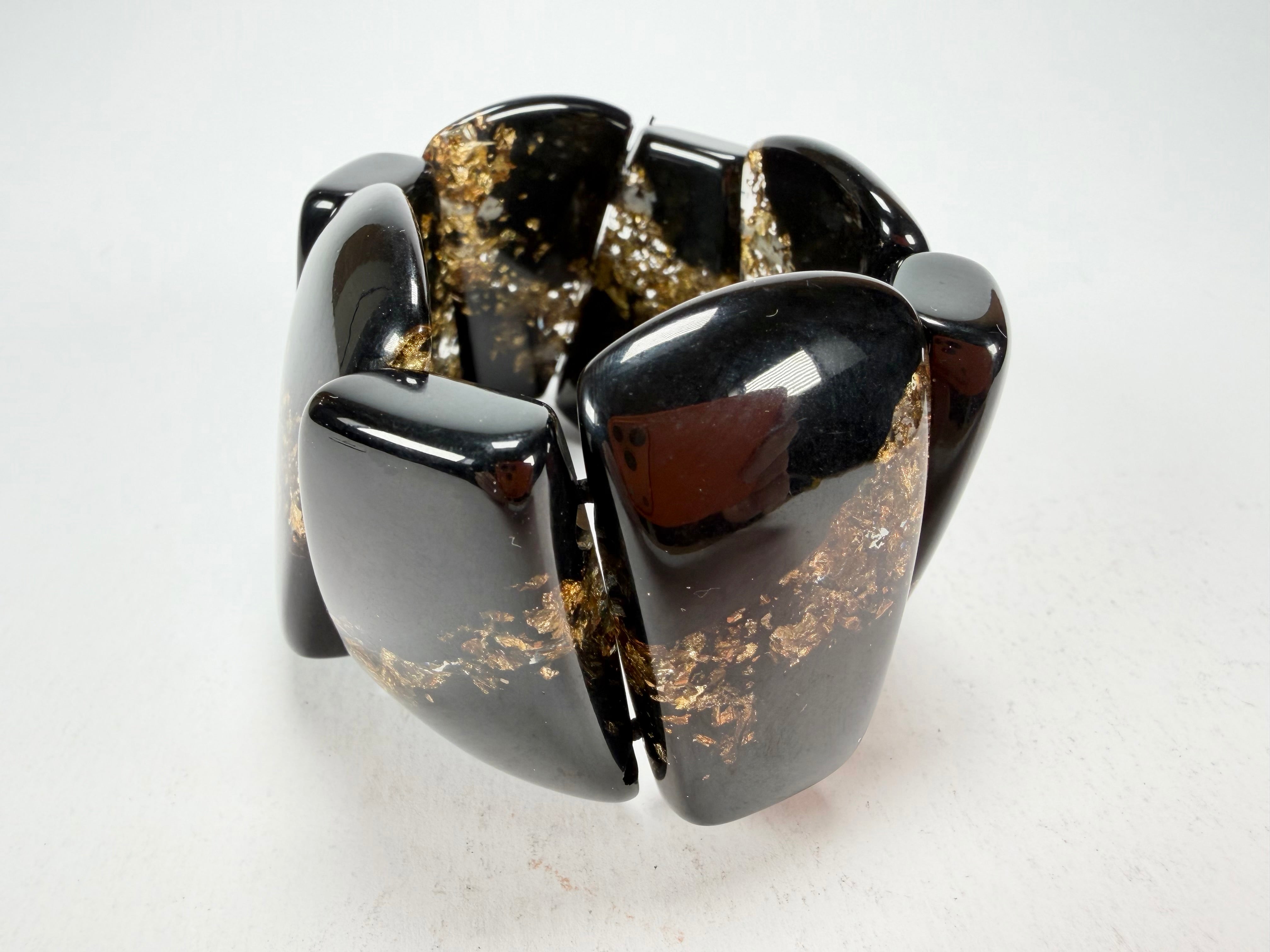 Sobral - Metalique "Rimla" Black & Gold Elasticated Resin Bracelet ( 004498 )