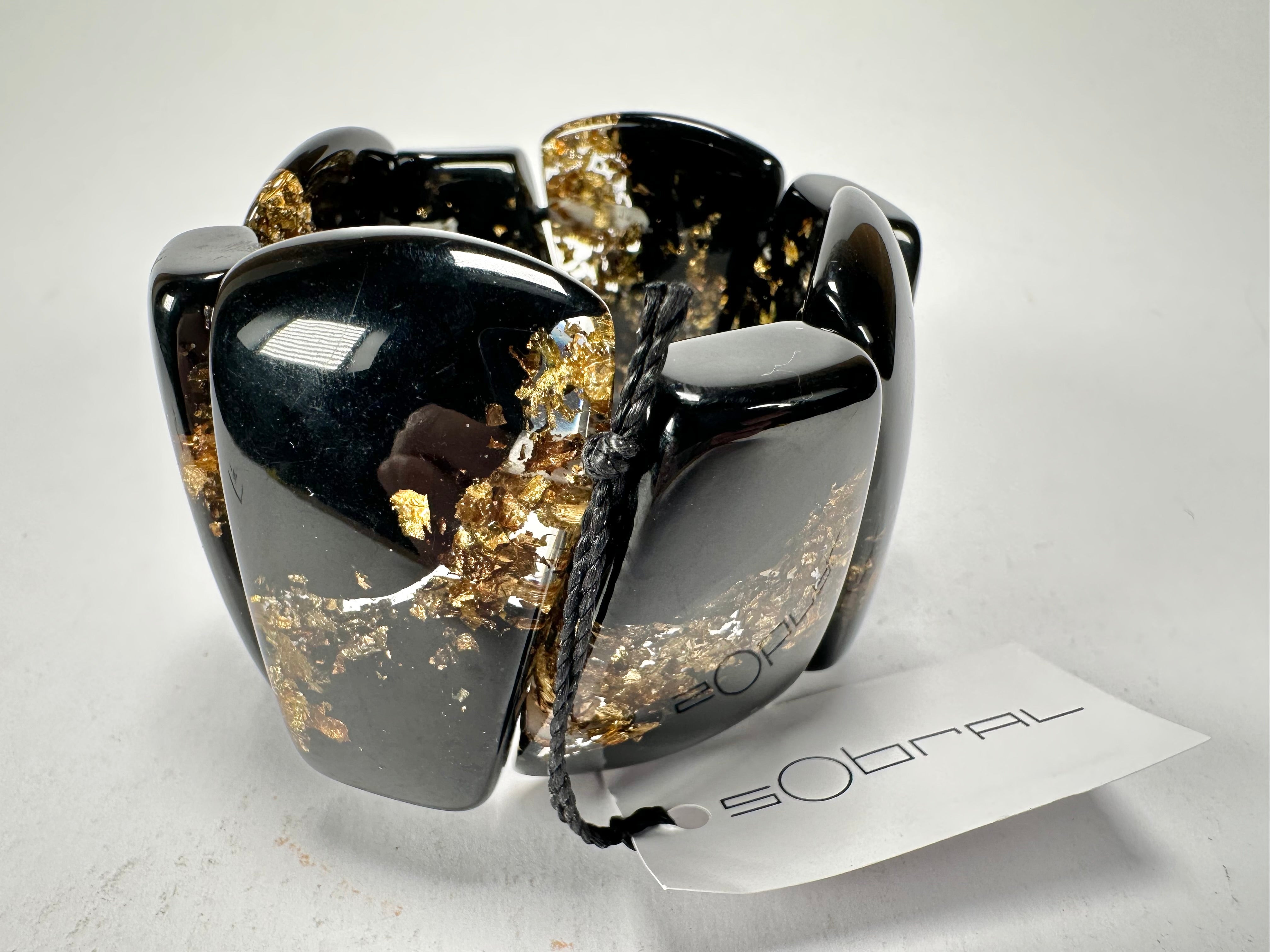 Sobral - Metalique "Rimla" Black & Gold Elasticated Resin Bracelet ( 004498 )