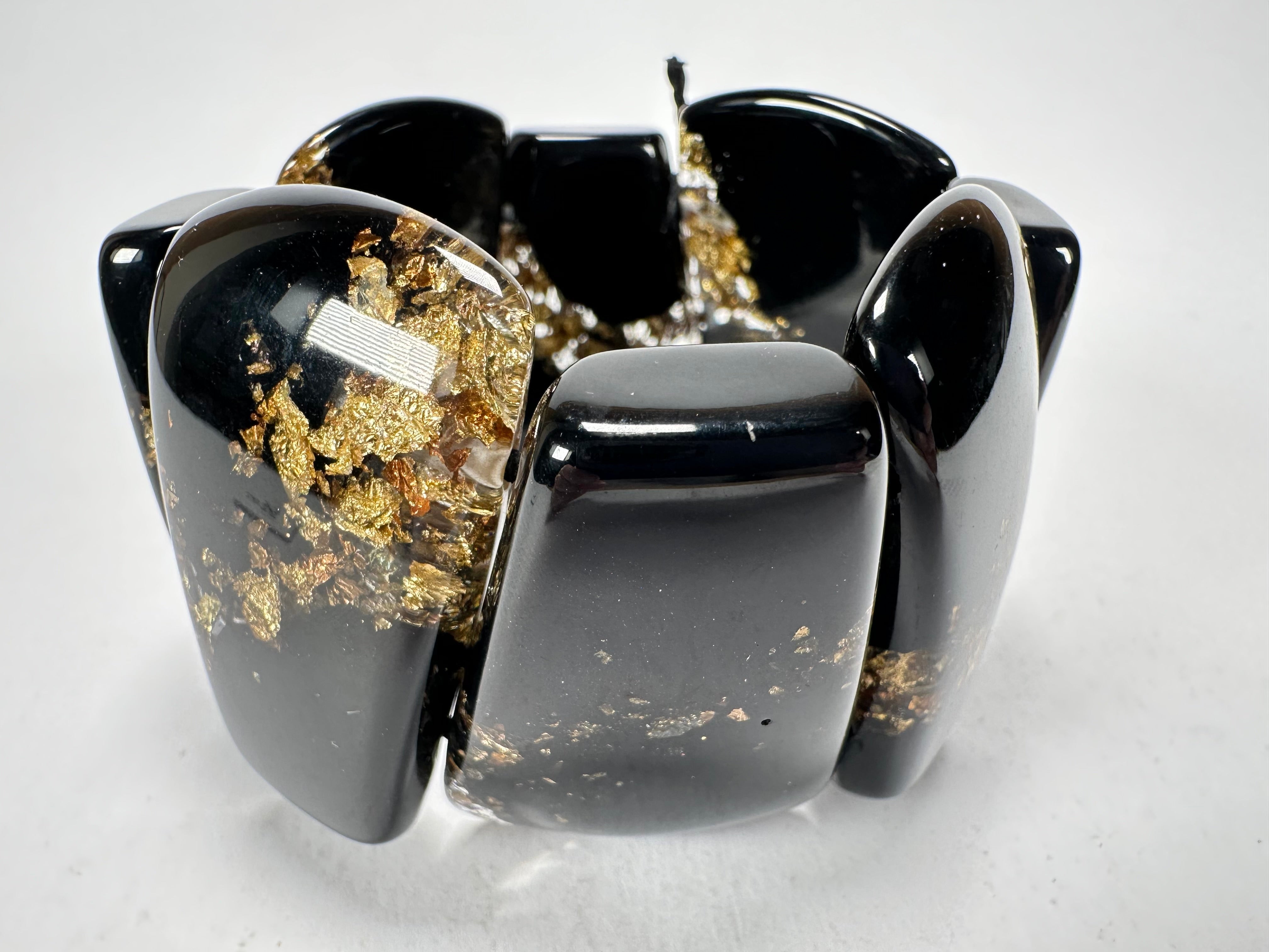 Sobral - Metalique "Rimla" Black & Gold Elasticated Resin Bracelet ( 004498 )