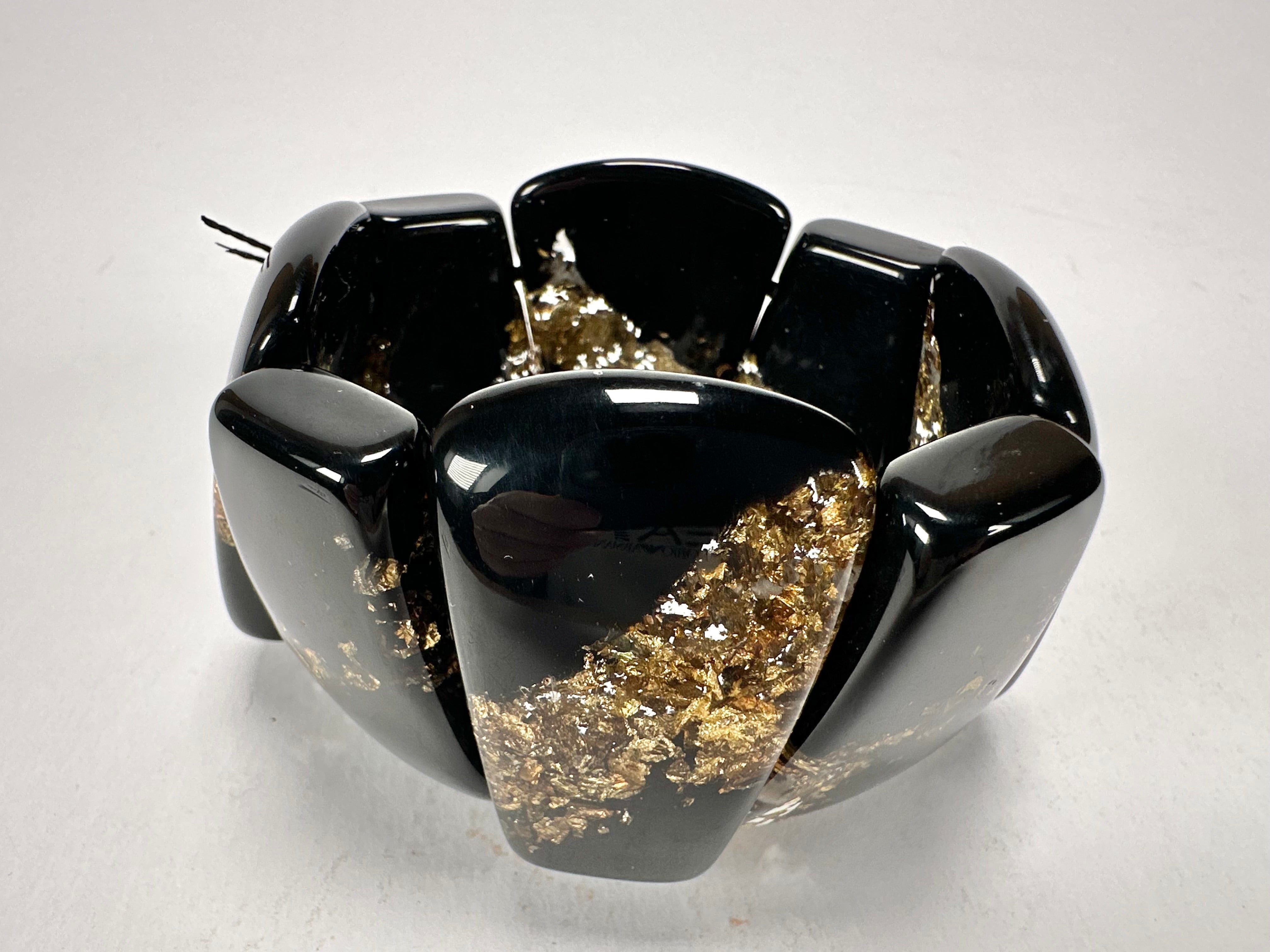 Sobral - Metalique "Rimla" Black & Gold Elasticated Resin Bracelet ( 004498 )