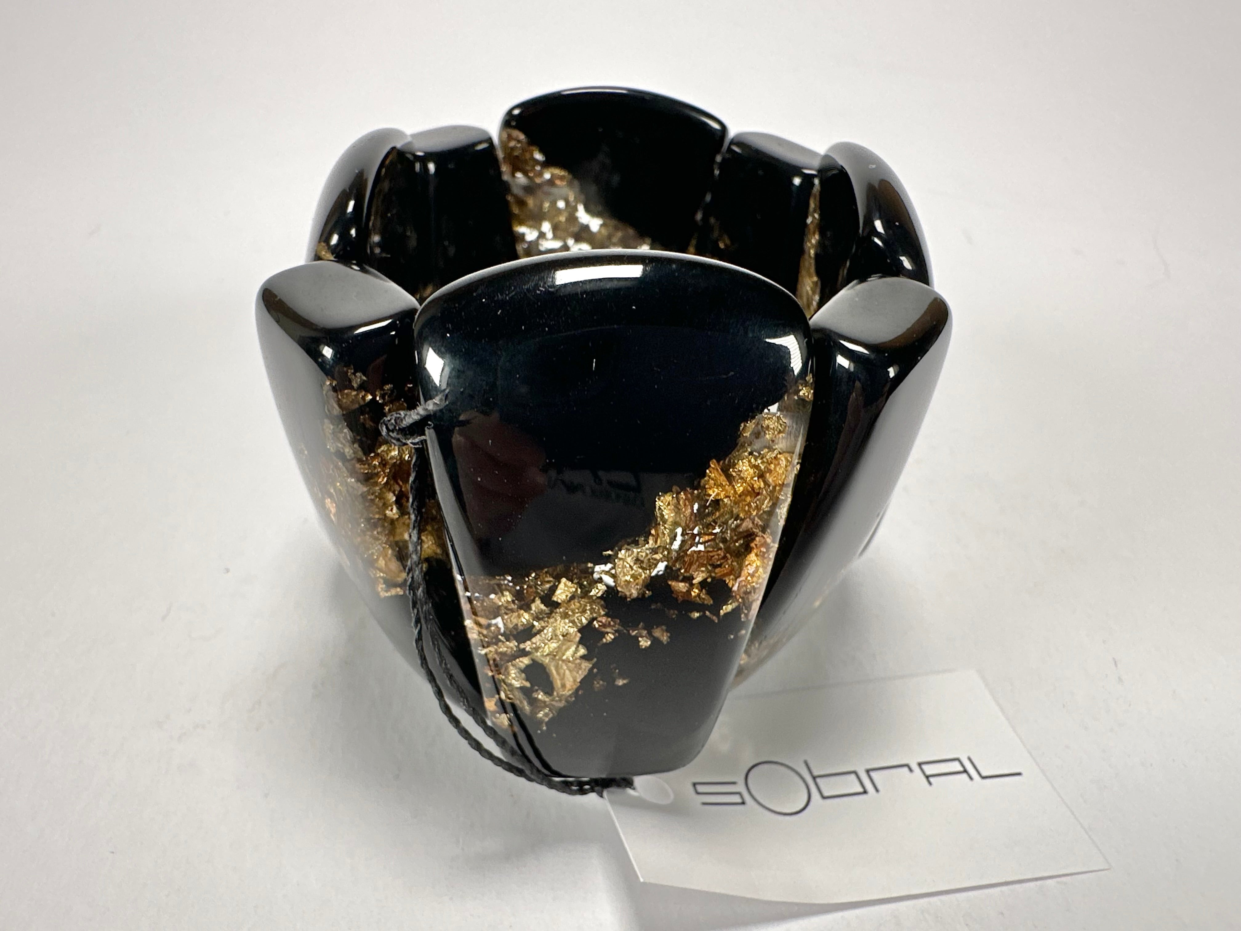 Sobral - Metalique "Rimla" Black & Gold Elasticated Resin Bracelet ( 004498 )