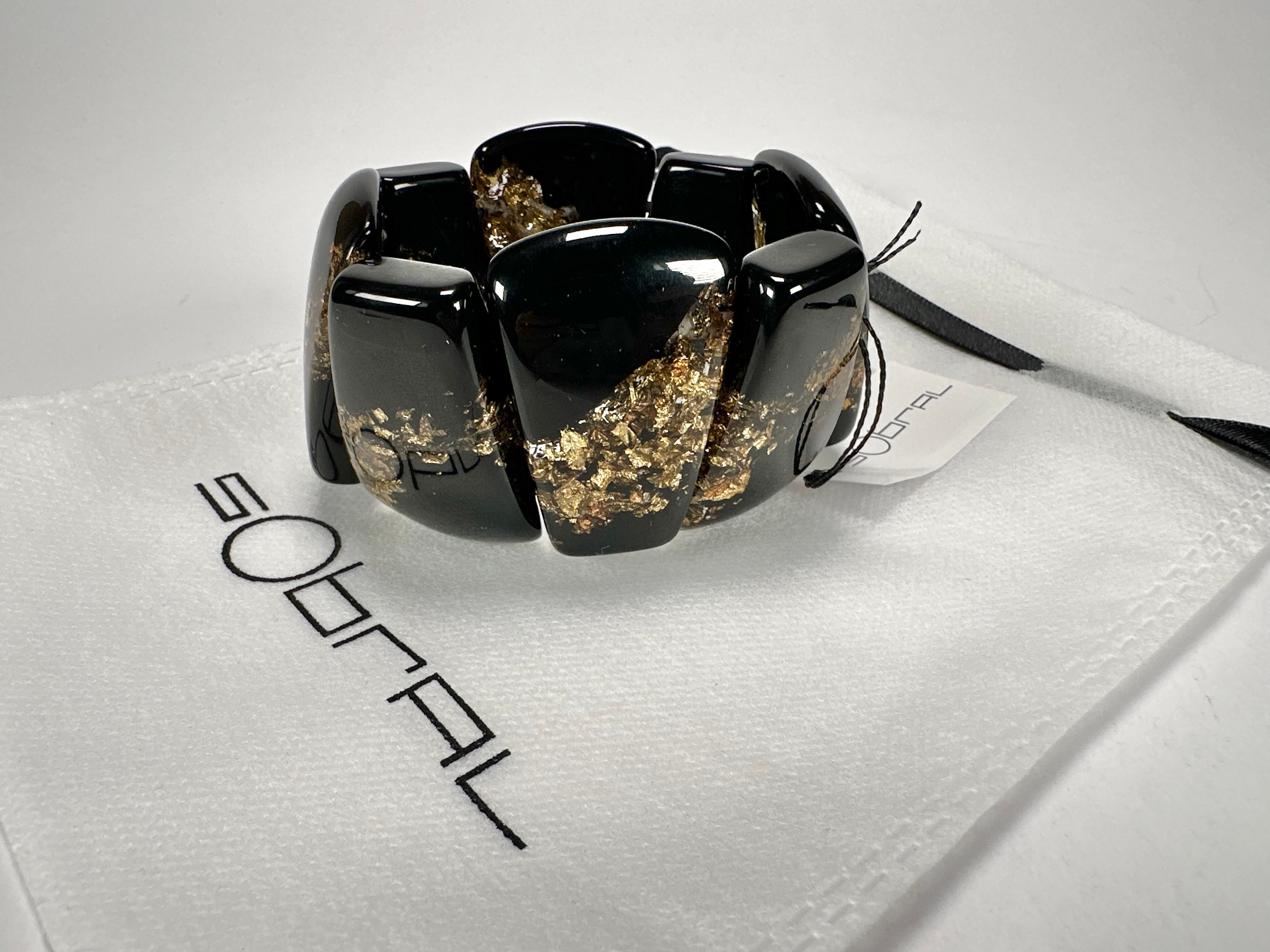 Sobral - Metalique "Rimla" Black & Gold Elasticated Resin Bracelet ( 004498 )