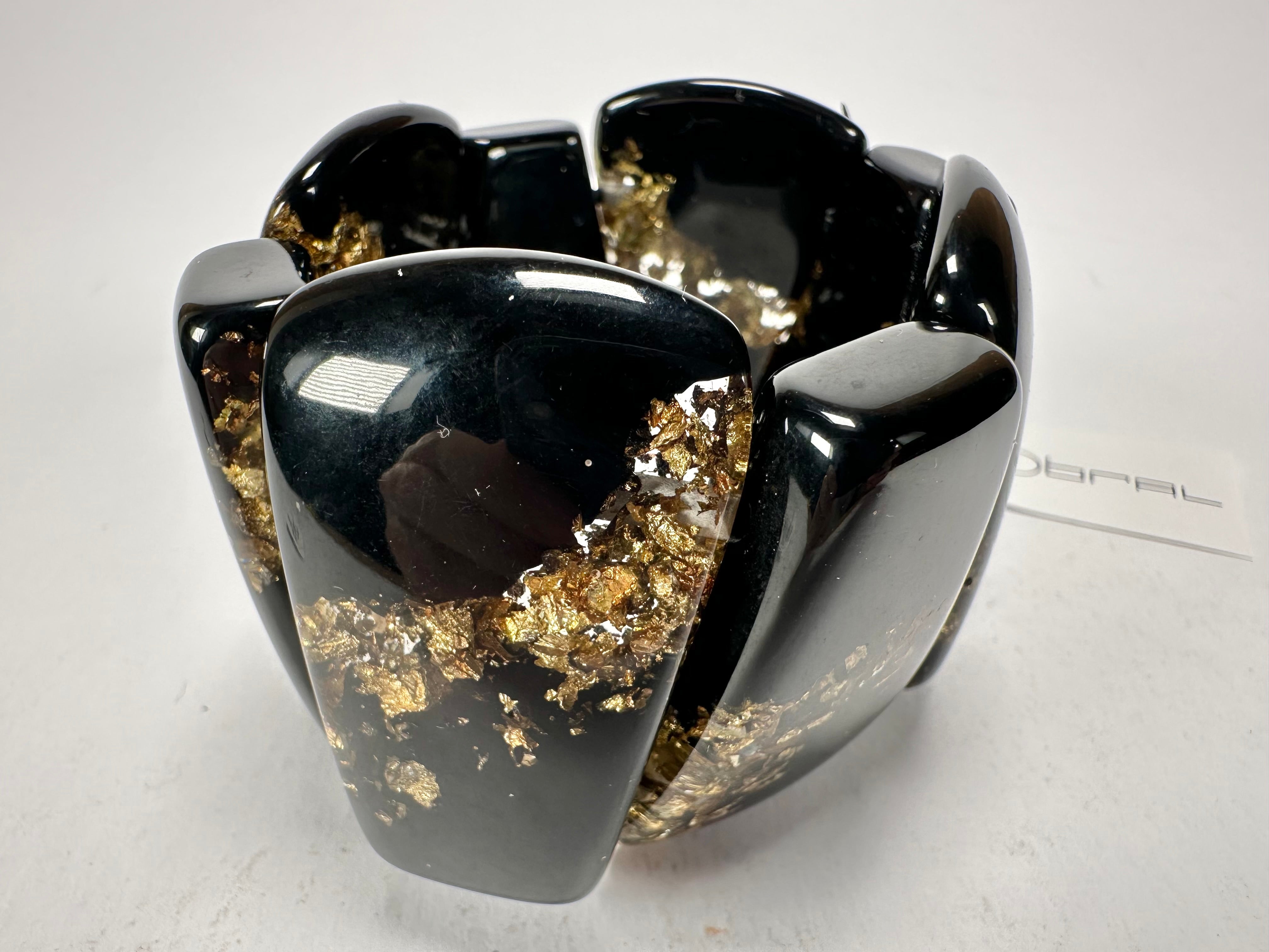 Sobral - Metalique "Rimla" Black & Gold Elasticated Resin Bracelet ( 004498 )