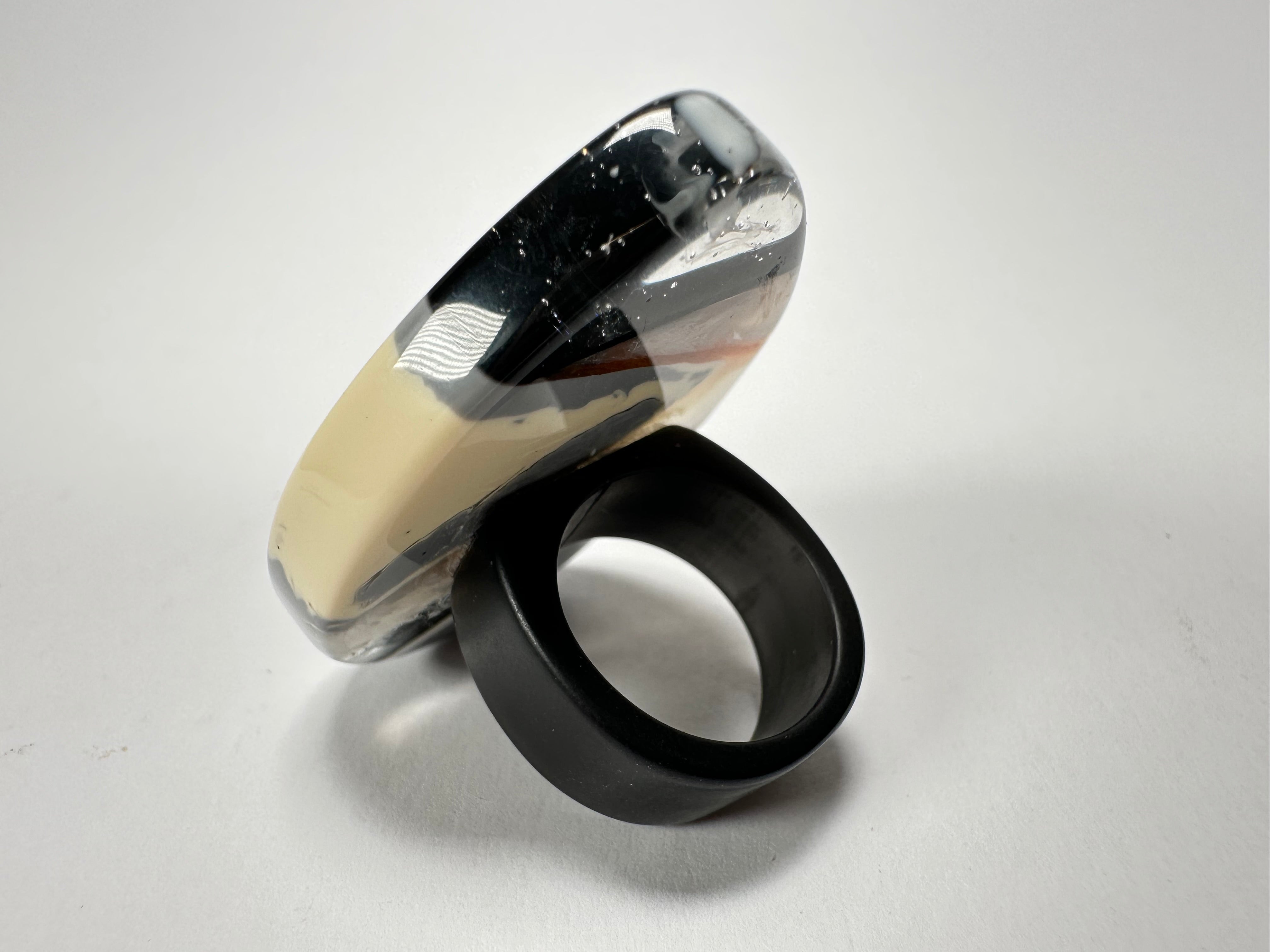 Sobral - Lágrima D'or "Namibia" Resin Ring ( 005113 ) - Size UK P / US 7.5
