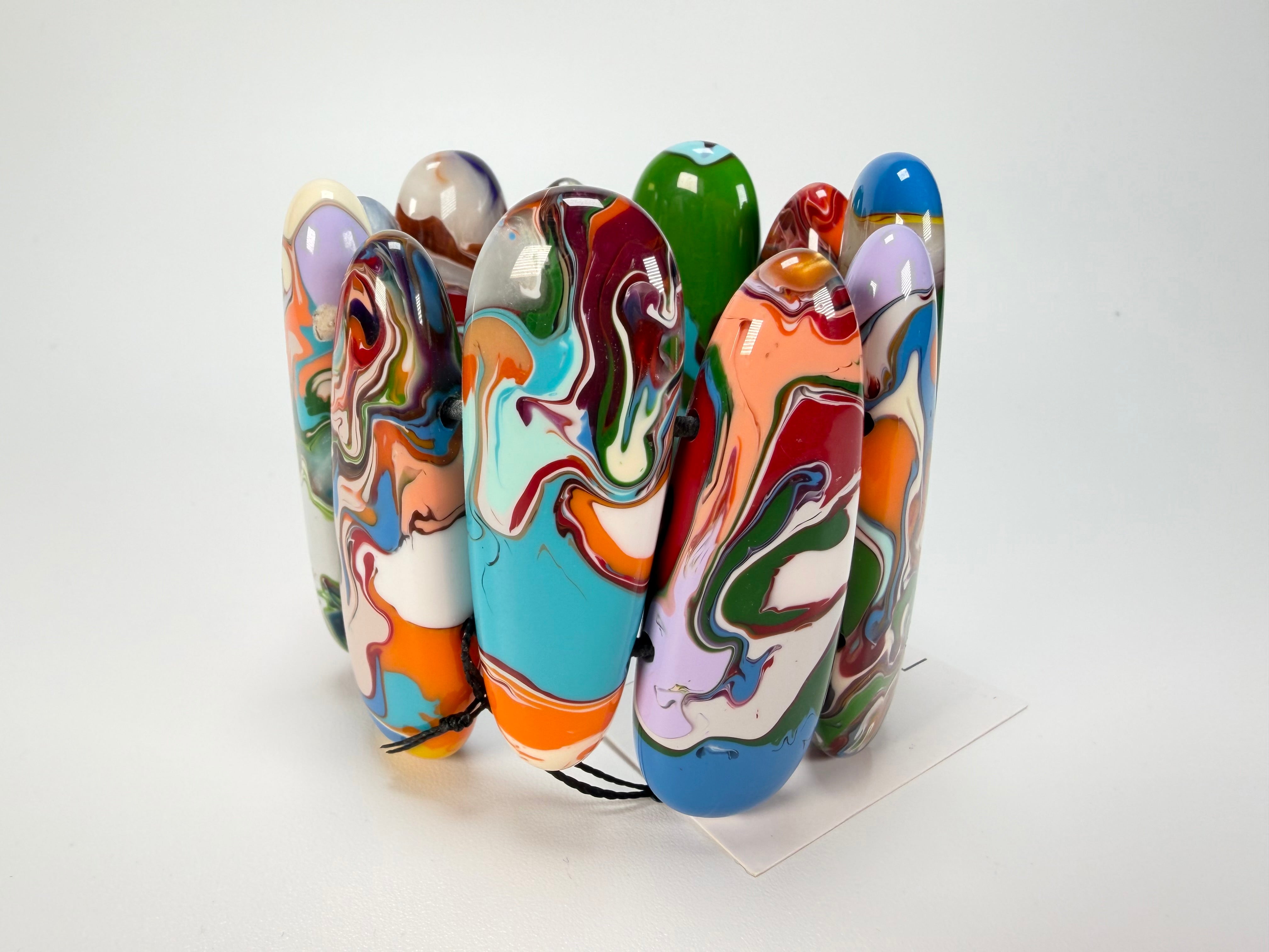 Sobral - Multi-Colour "Leaf" Pollock Elasticated Resin Bracelet ( 005520 )