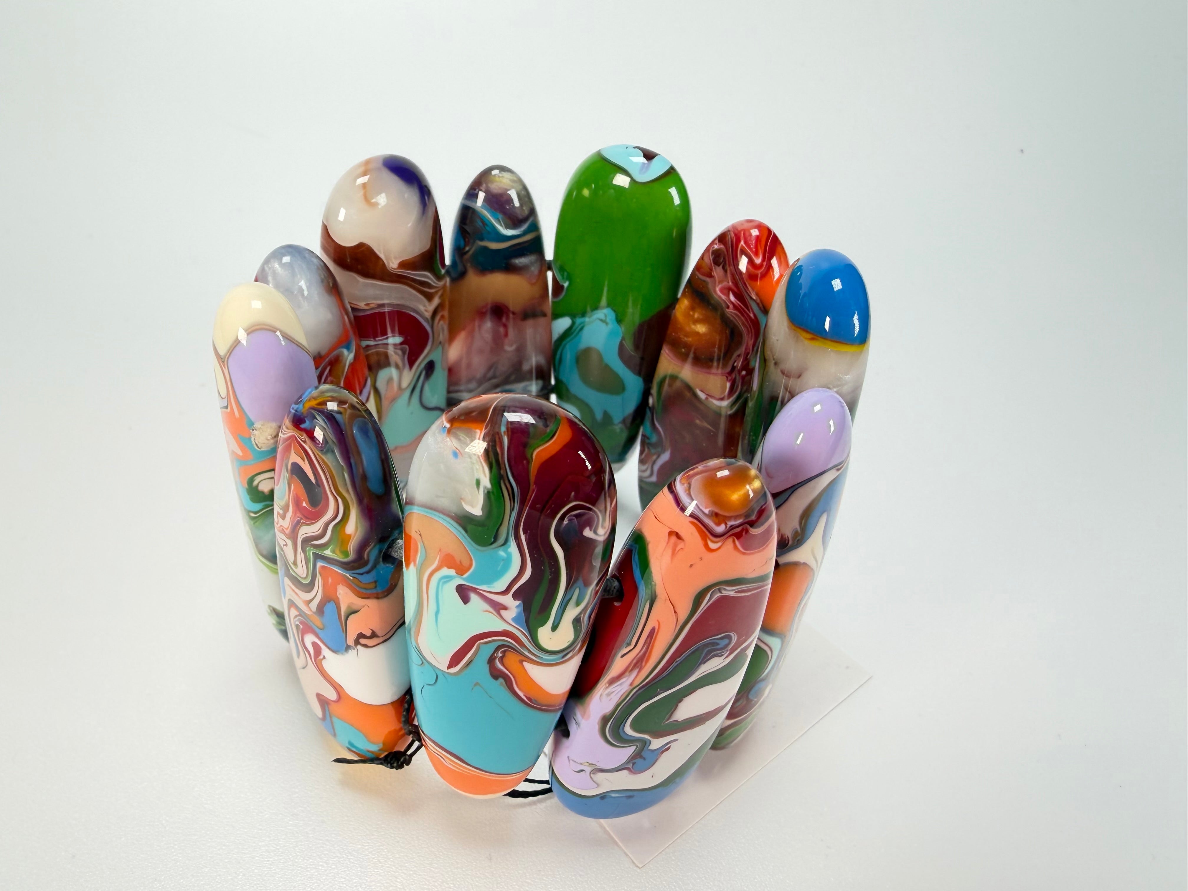 Sobral - Multi-Colour "Leaf" Pollock Elasticated Resin Bracelet ( 005520 )