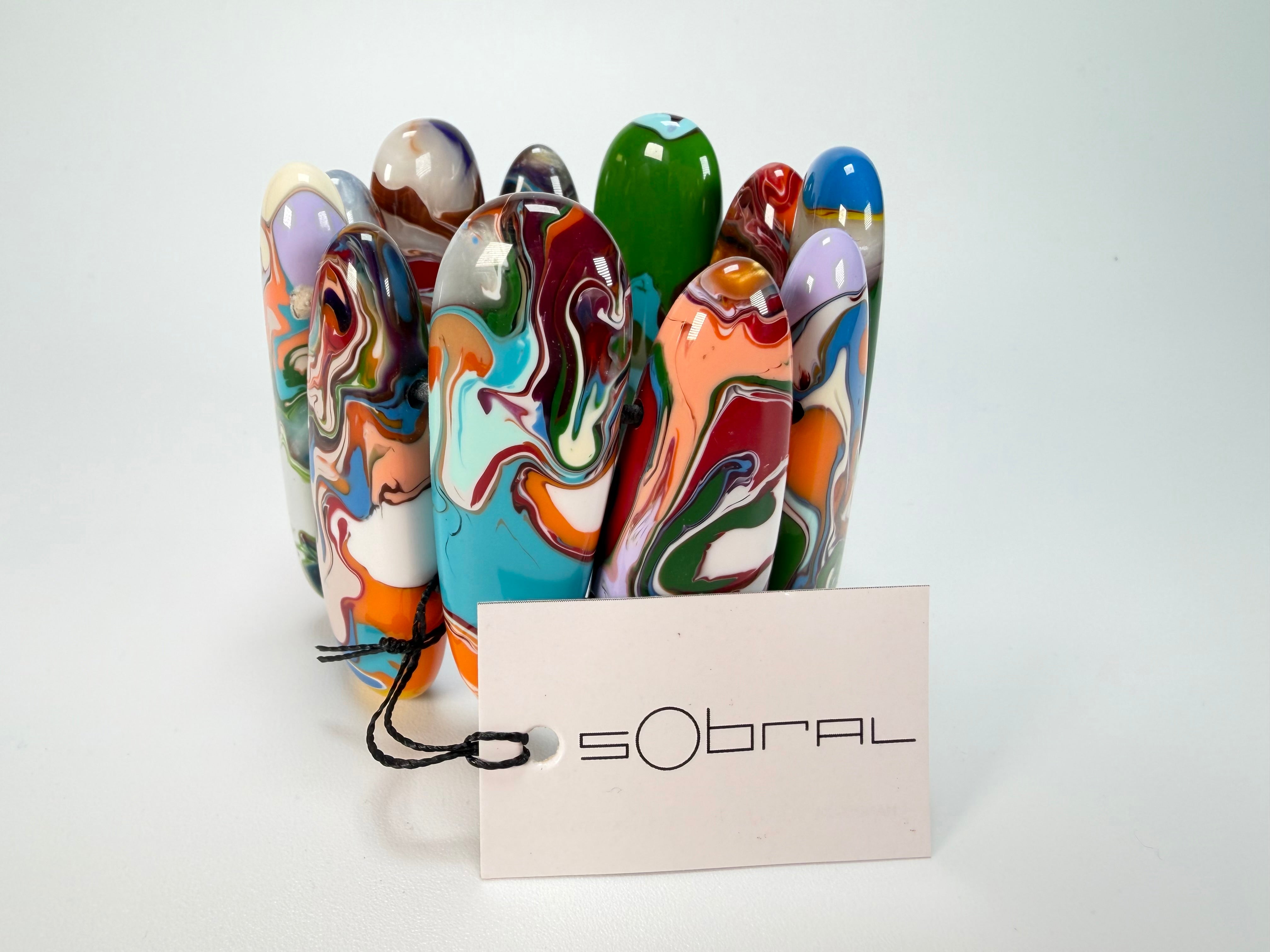 Sobral - Multi-Colour "Leaf" Pollock Elasticated Resin Bracelet ( 005520 )