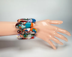 Sobral - Multi-Colour "Leaf" Pollock Elasticated Resin Bracelet ( 005520 )