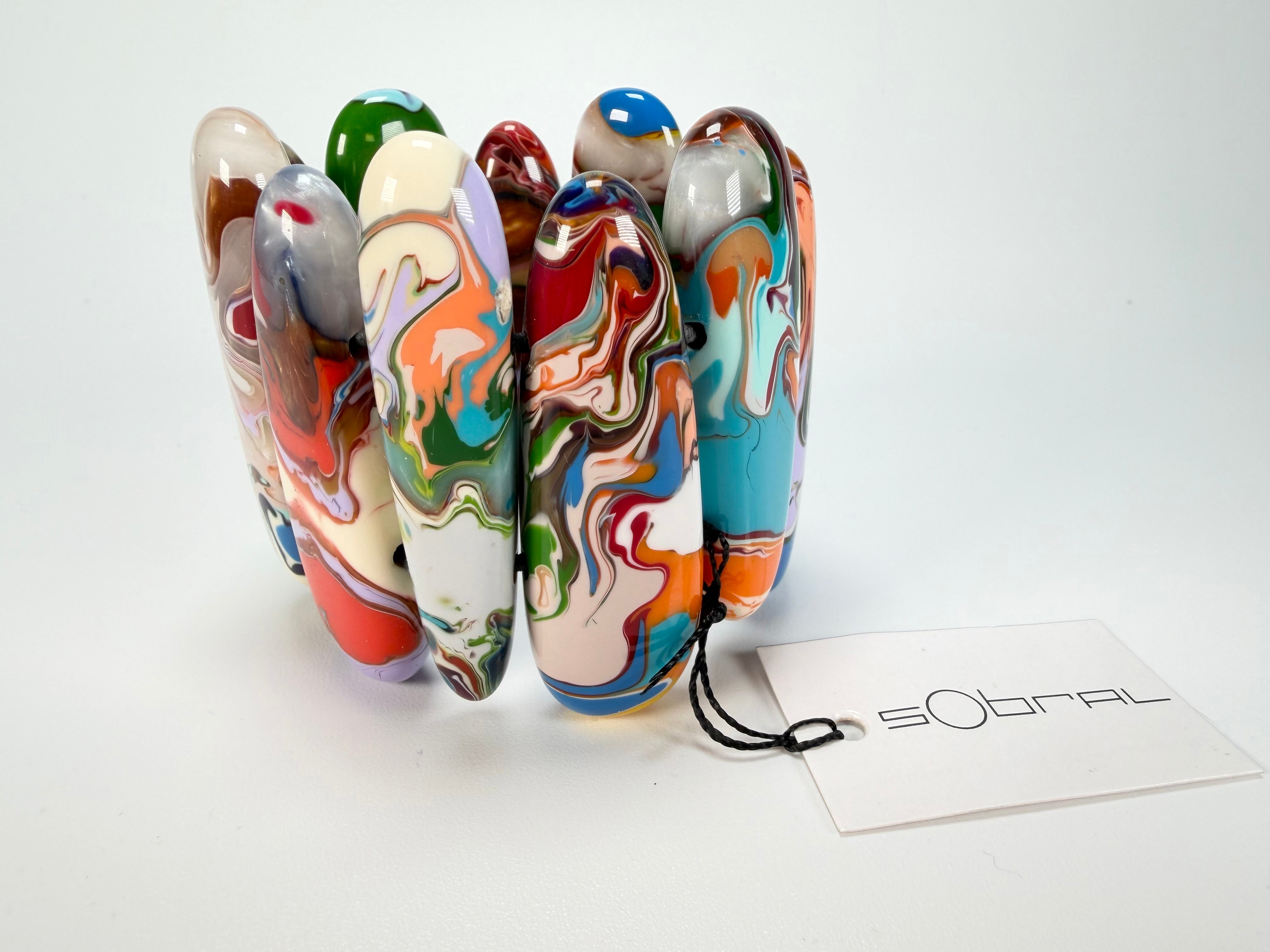 Sobral - Multi-Colour "Leaf" Pollock Elasticated Resin Bracelet ( 005520 )