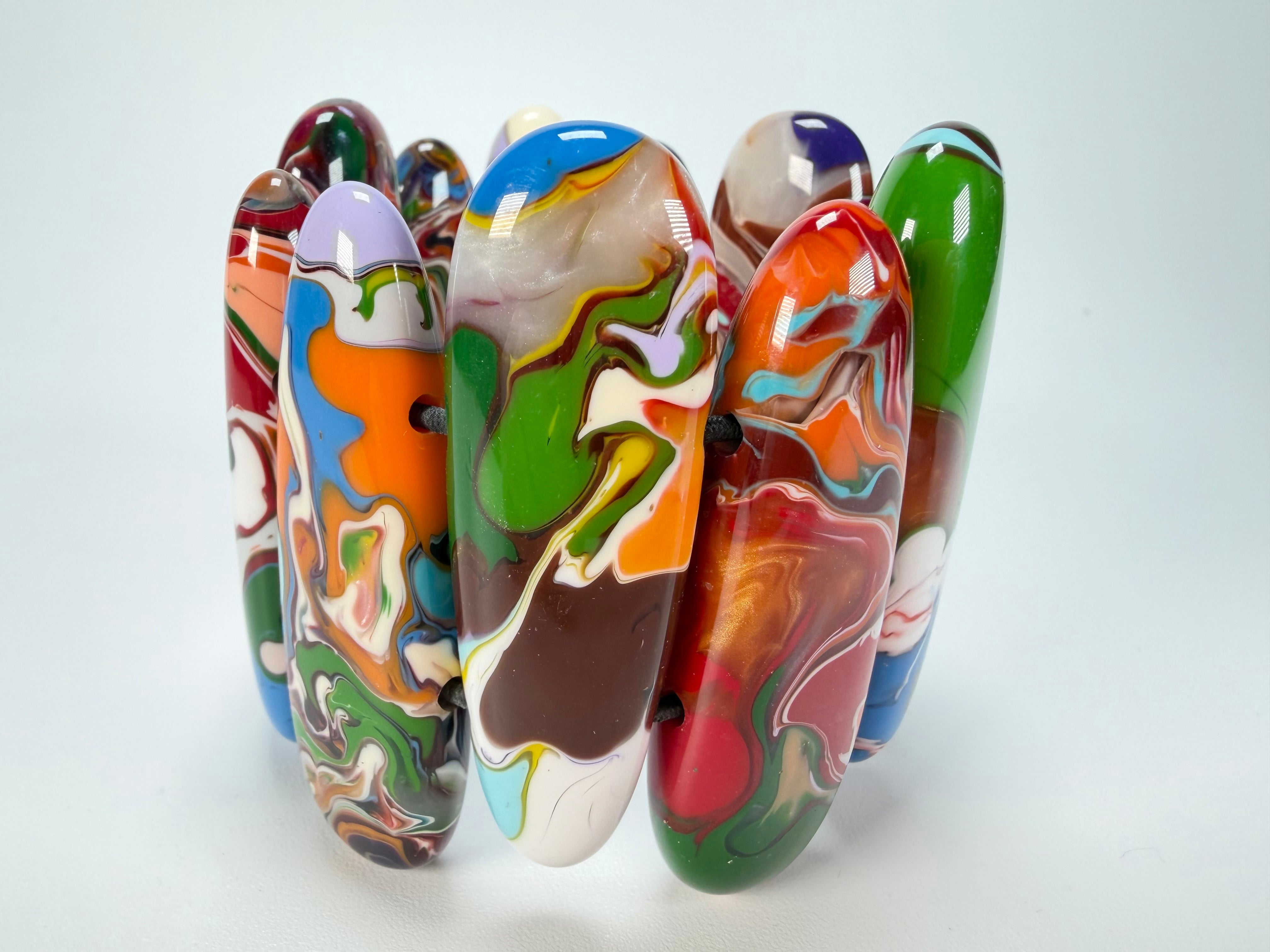 Sobral - Multi-Colour "Leaf" Pollock Elasticated Resin Bracelet ( 005520 )