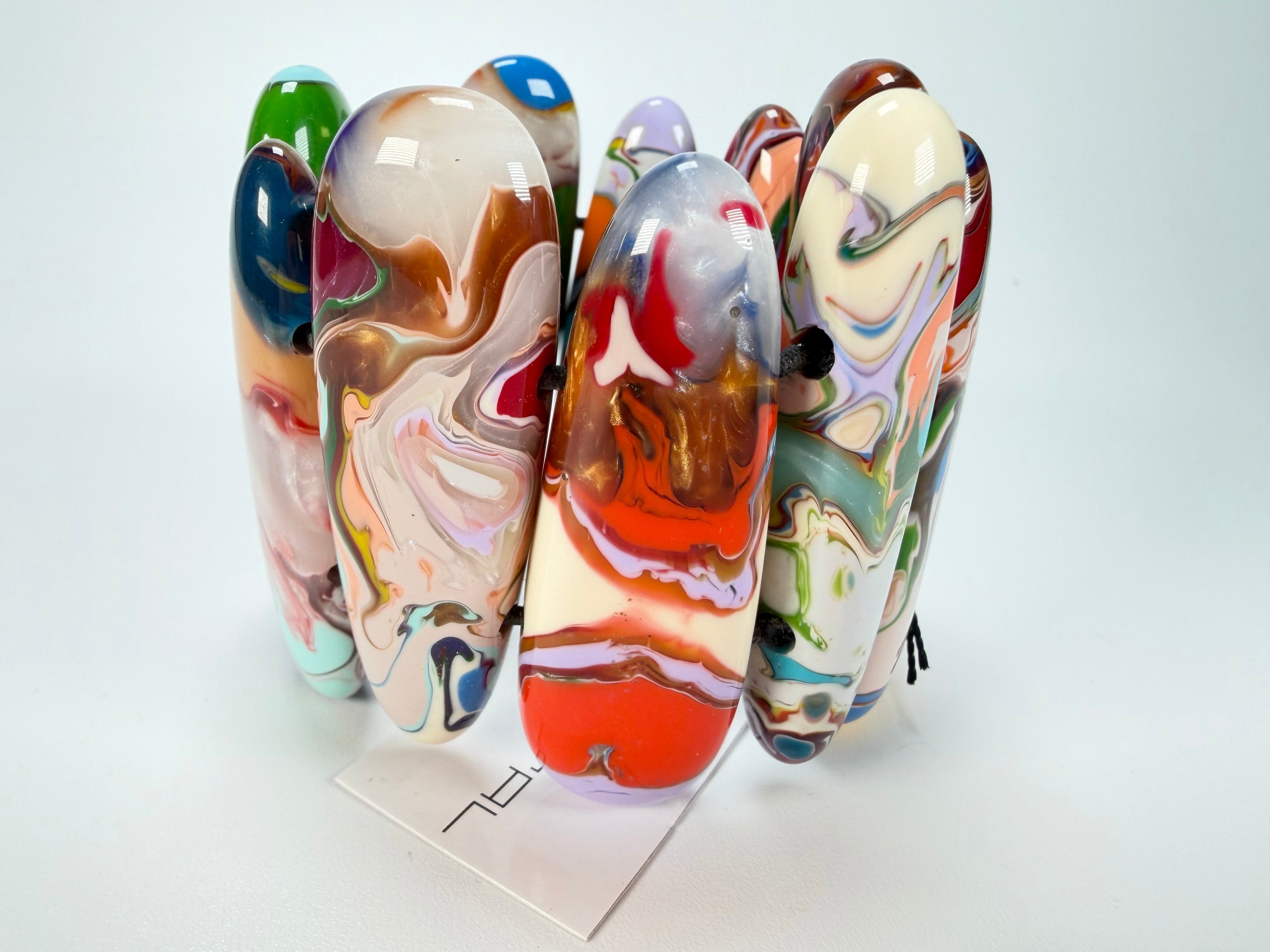 Sobral - Multi-Colour "Leaf" Pollock Elasticated Resin Bracelet ( 005520 )