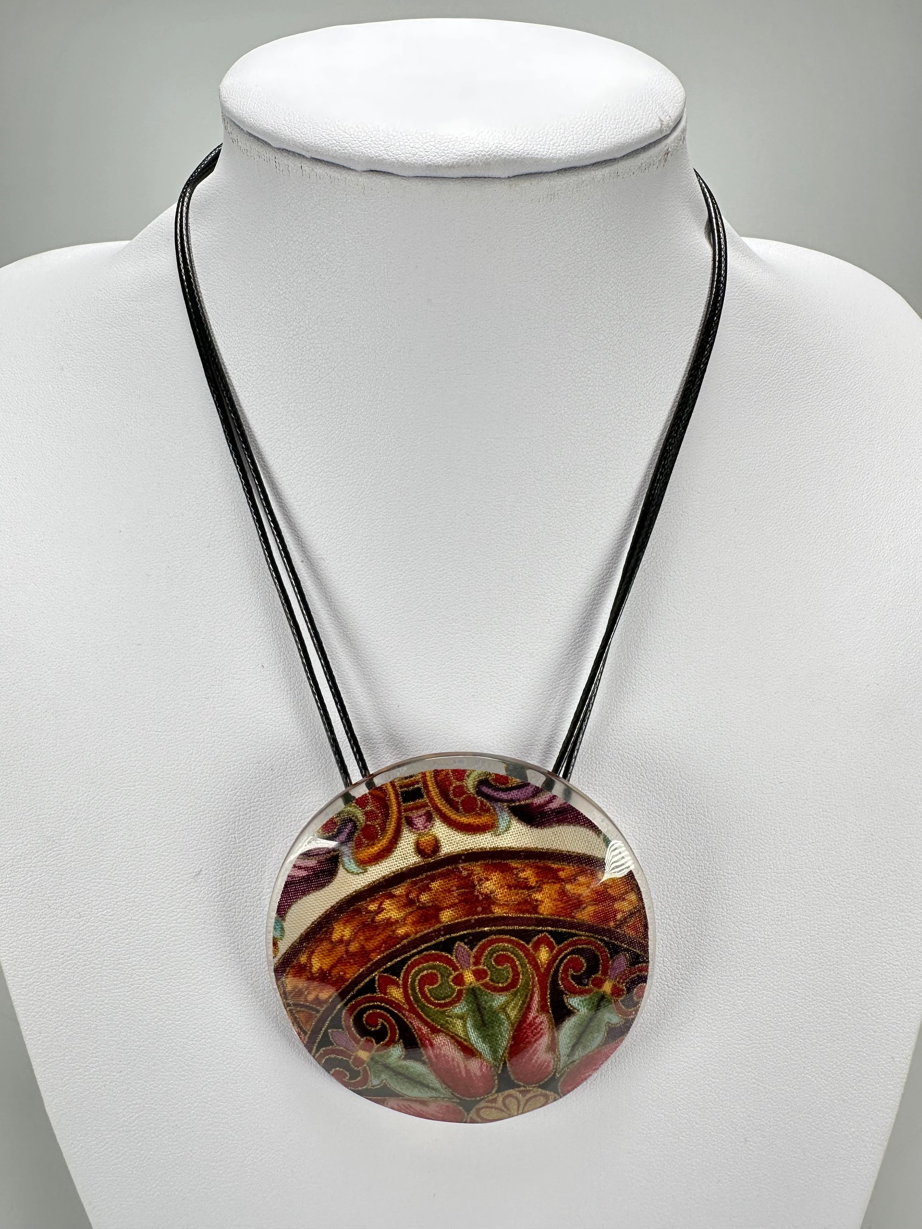 Sobral - Multi-Colour "Retro Fabric" Disc On Cord Studio Design Resin Necklace ( 000000 )