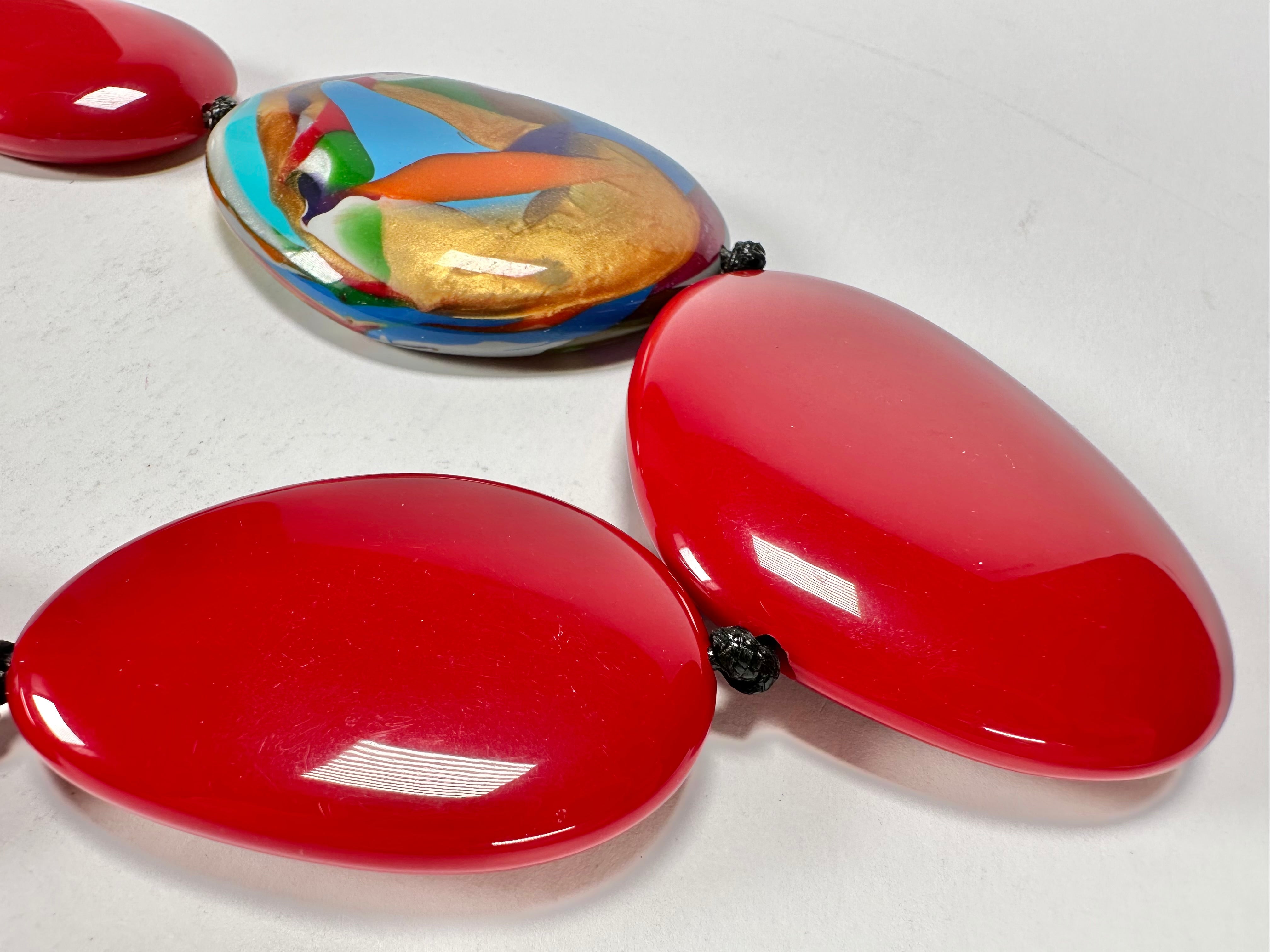 Sobral - Multi-Colour "Encantador" Red Resin Necklace ( 004109 )