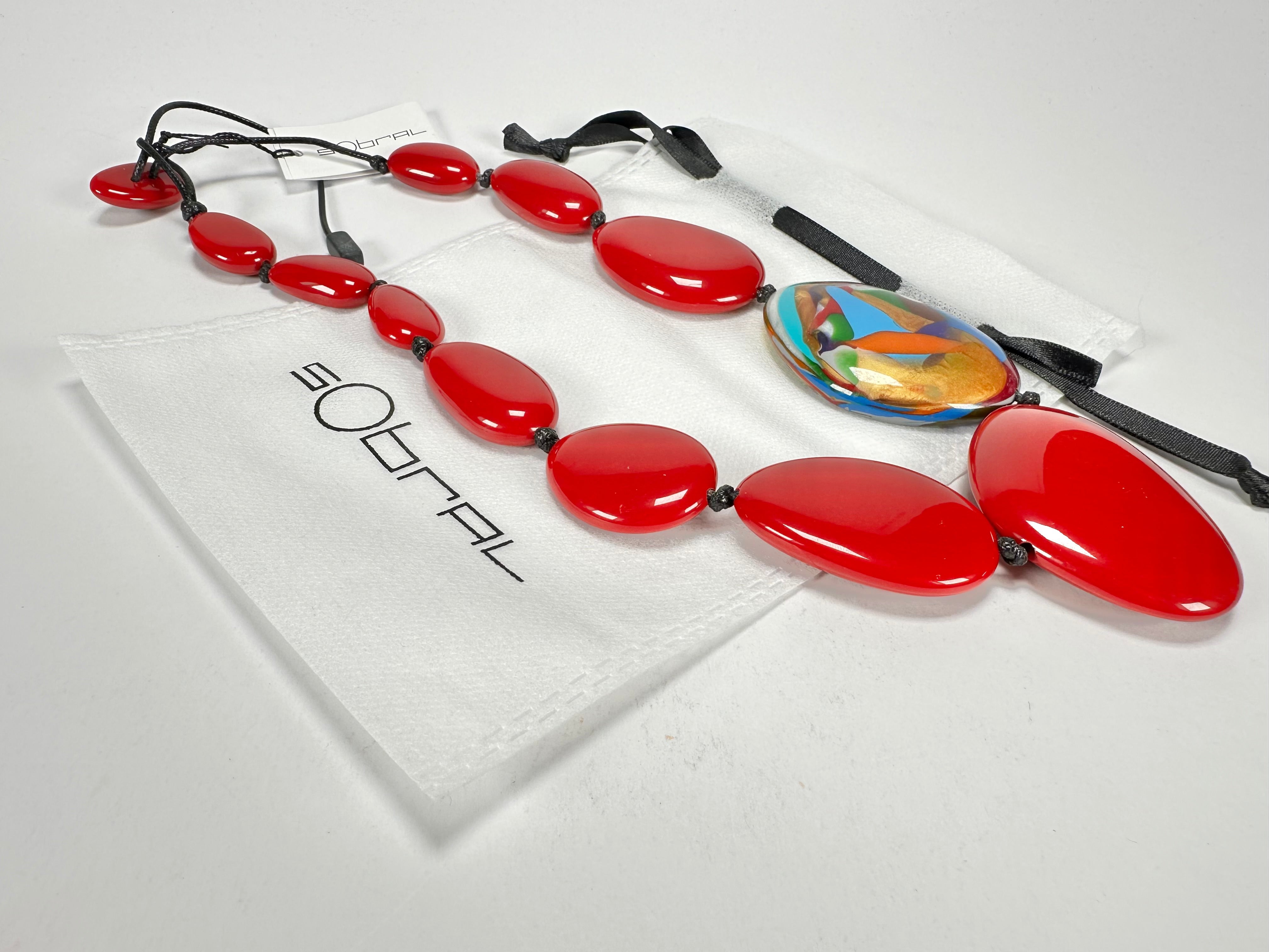 Sobral - Multi-Colour "Encantador" Red Resin Necklace ( 004109 )