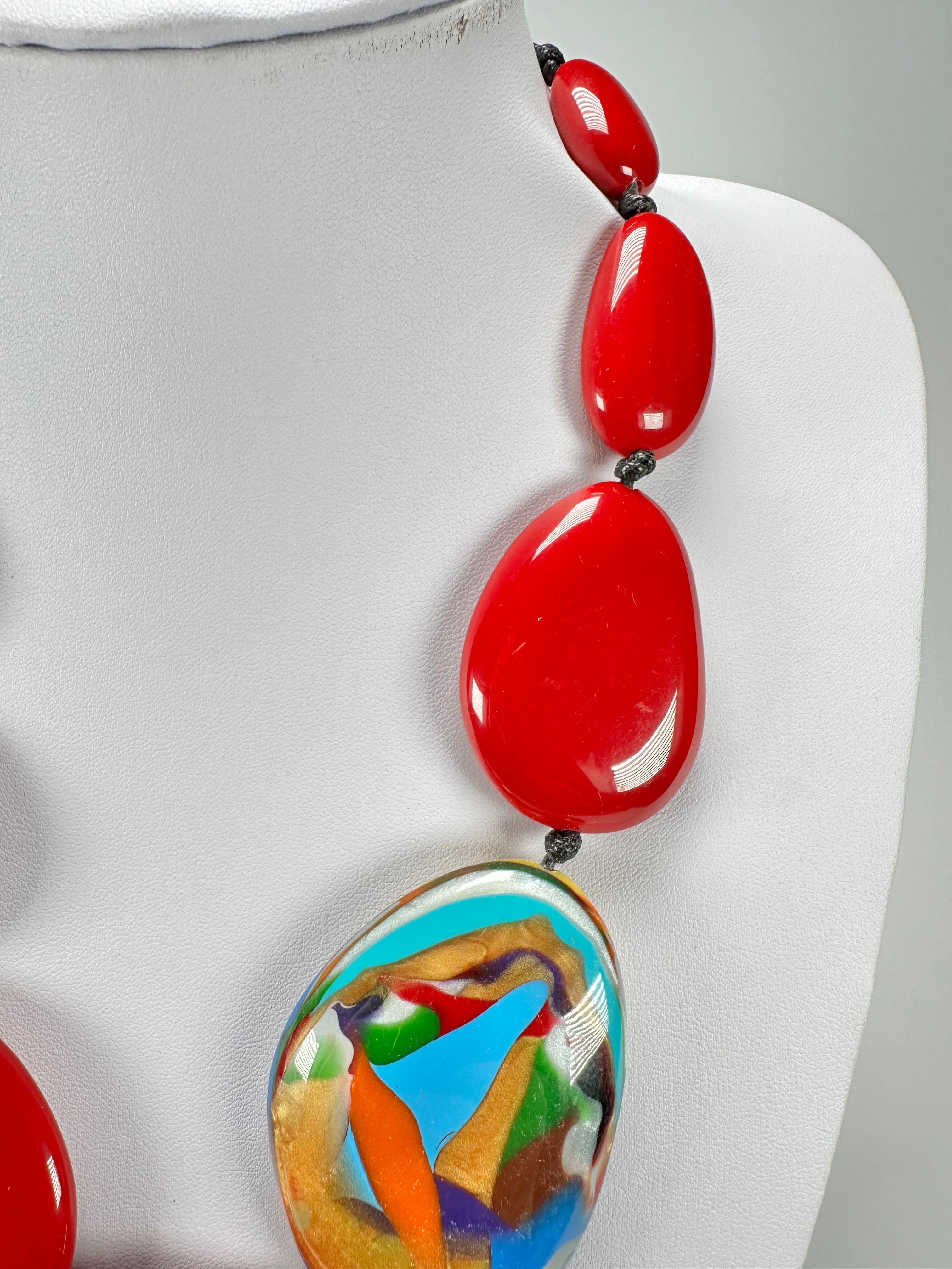 Sobral - Multi-Colour "Encantador" Red Resin Necklace ( 004109 )