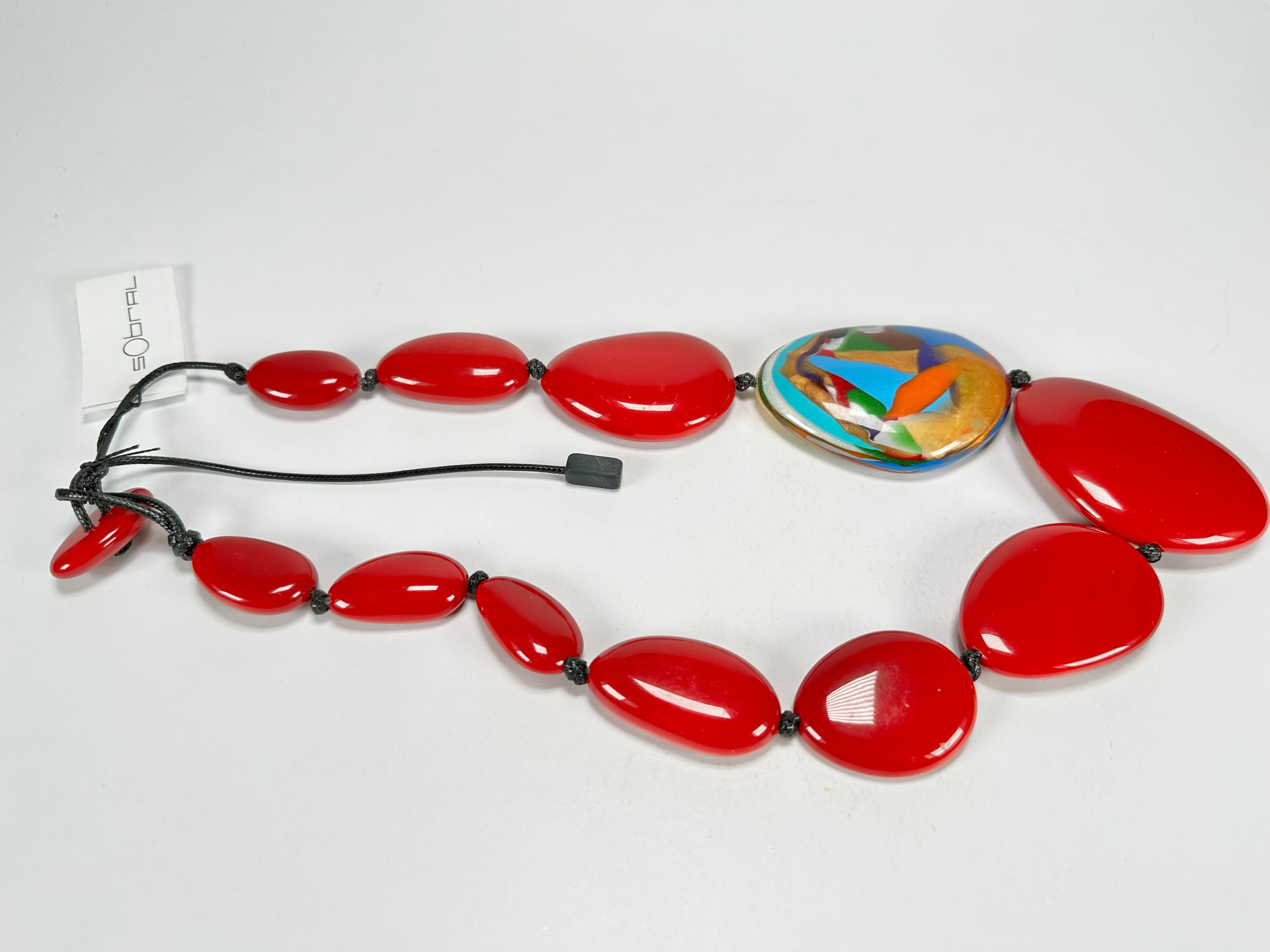 Sobral - Multi-Colour "Encantador" Red Resin Necklace ( 004109 )