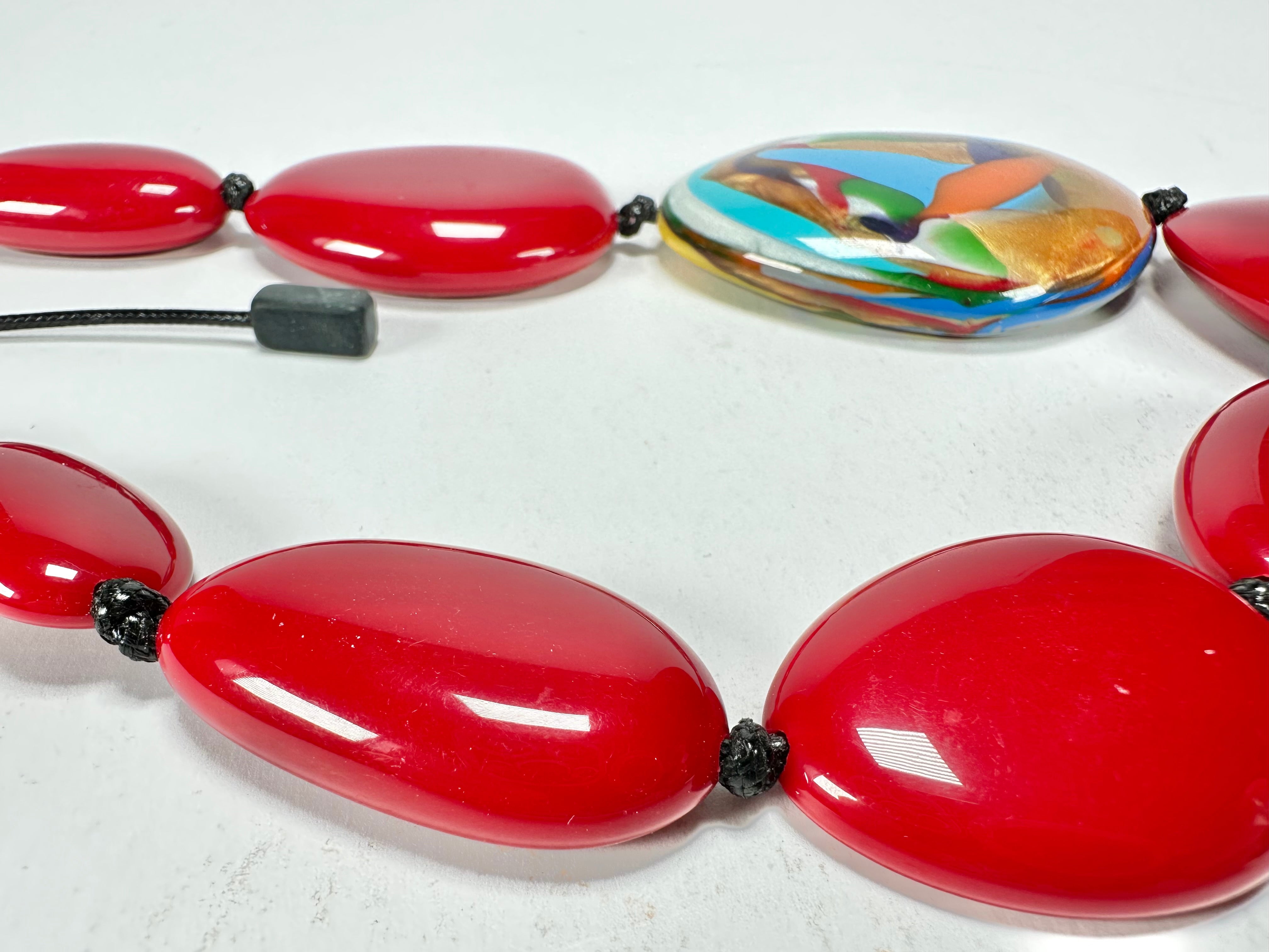 Sobral - Multi-Colour "Encantador" Red Resin Necklace ( 004109 )