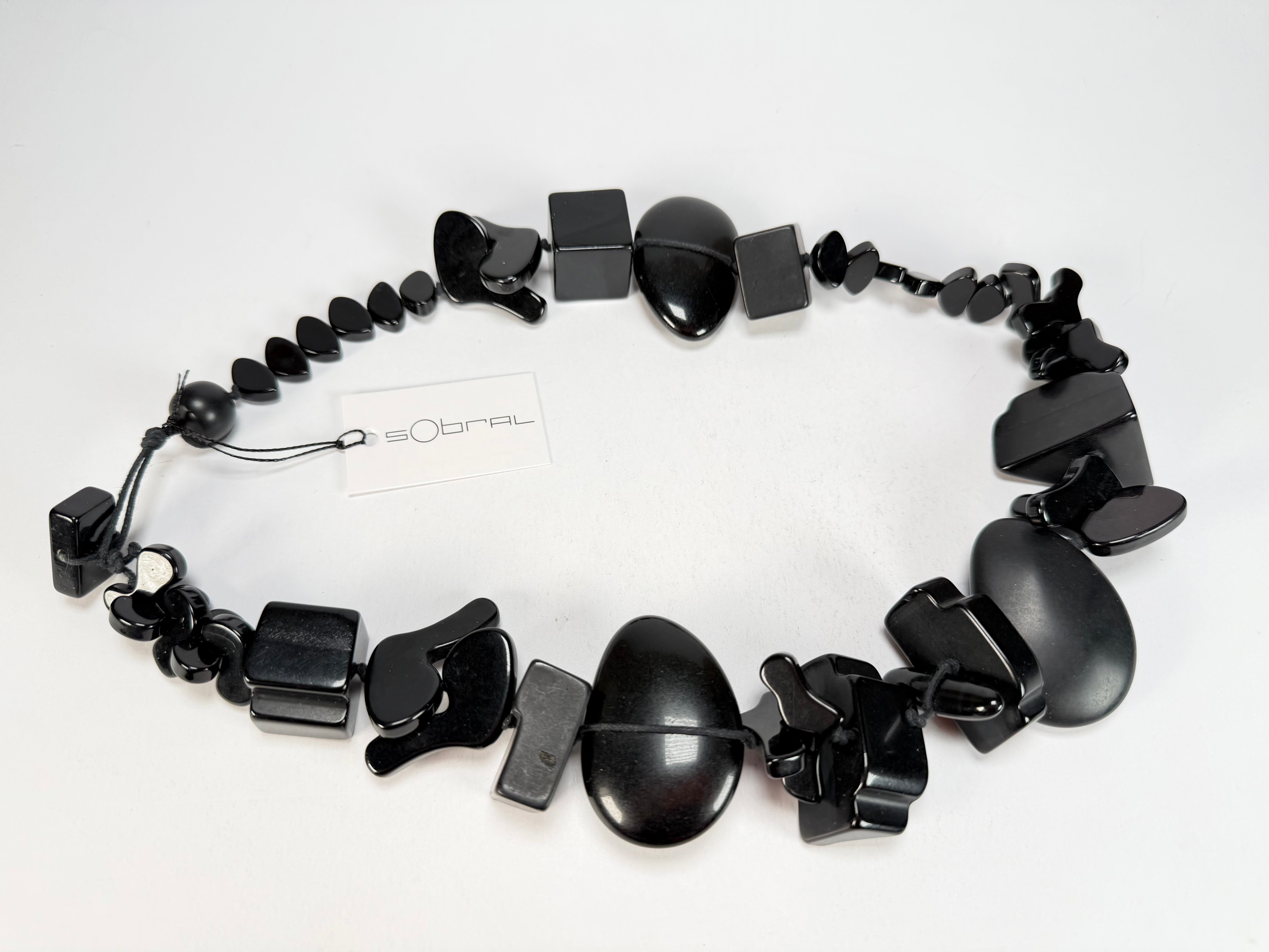 Sobral - Indiana "Noir" Black Mix 70cm Resin Necklace ( 000033 )
