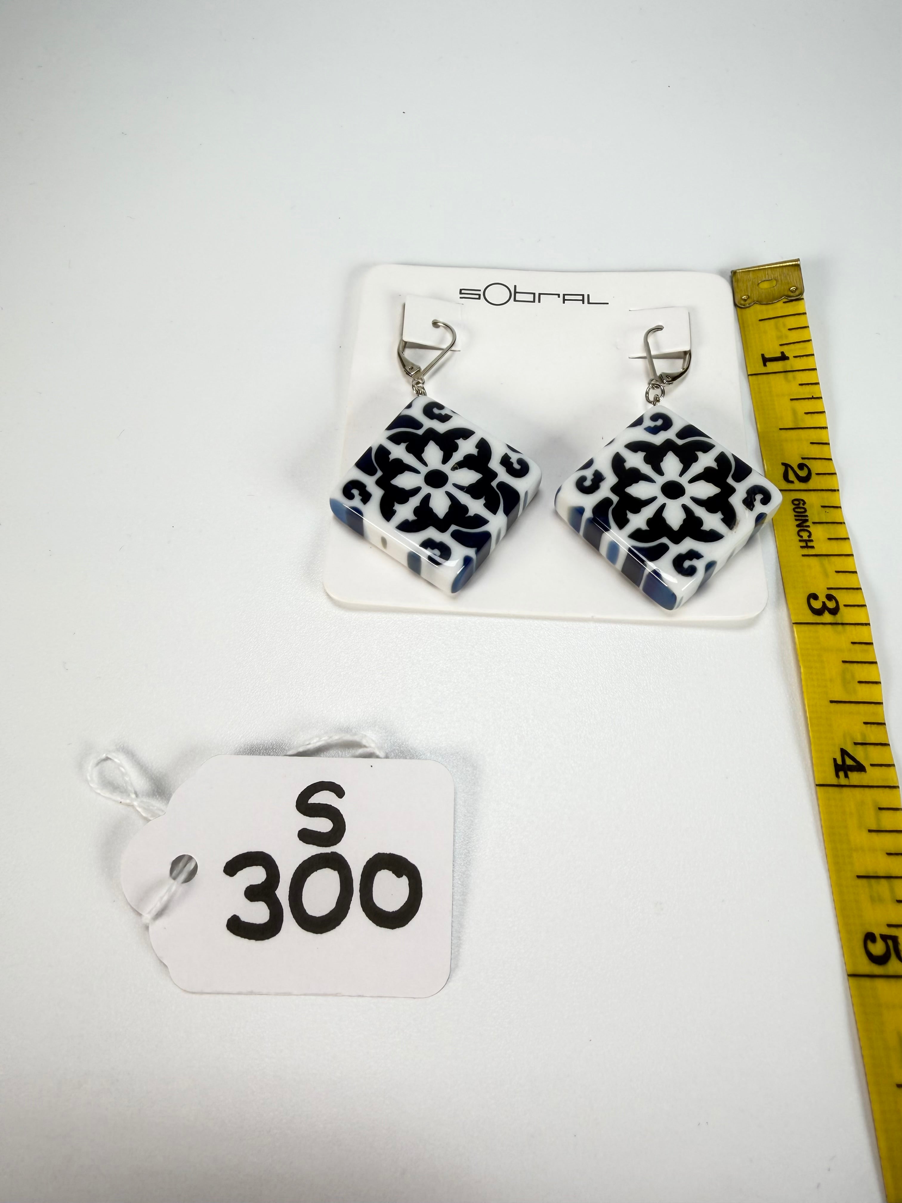 Sobral - Lisboa "Diamond Plate" Resin Earrings ( 005493 )