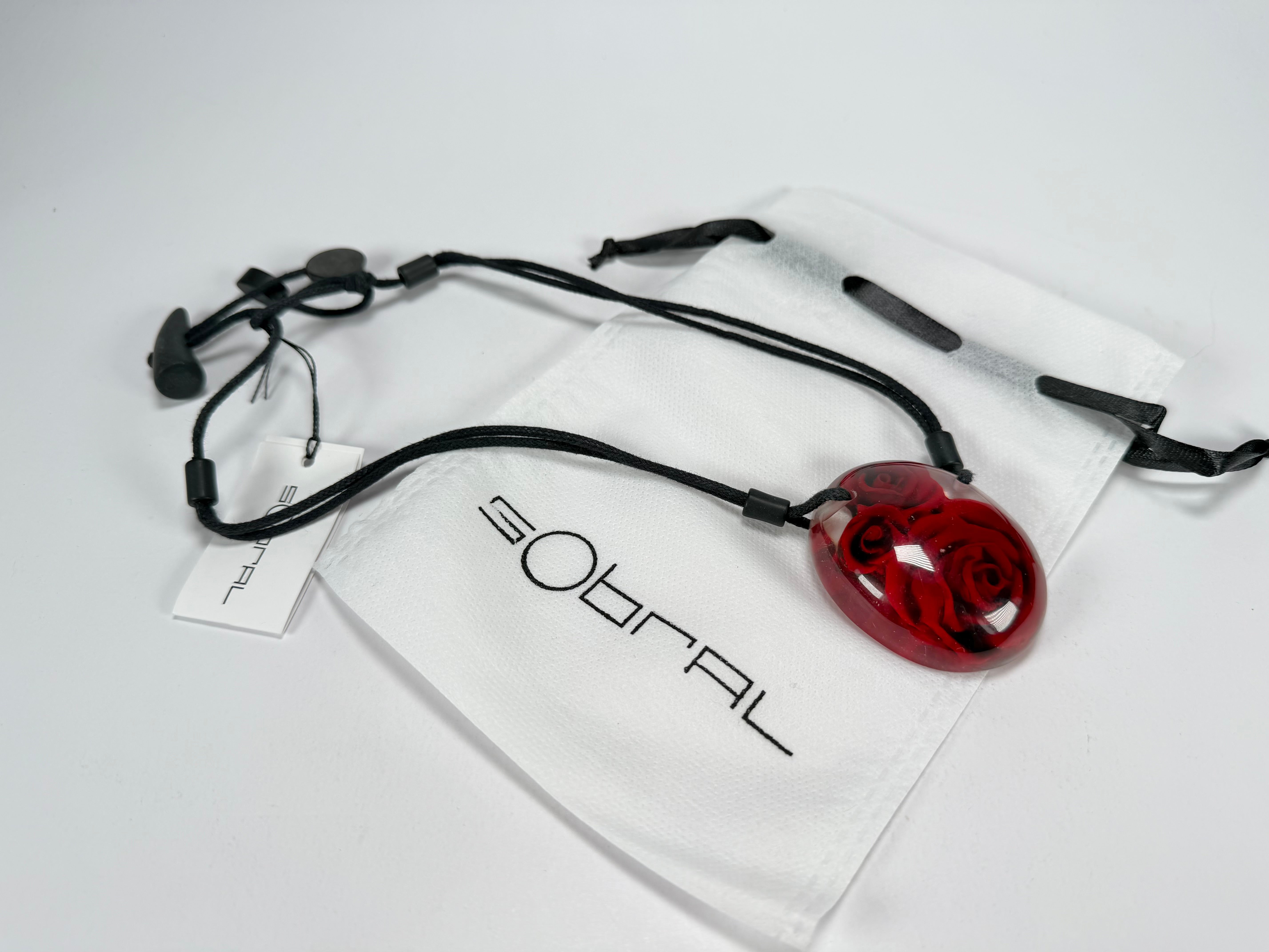 Sobral - Roses "Vega" Resin Necklace ( 003848 )