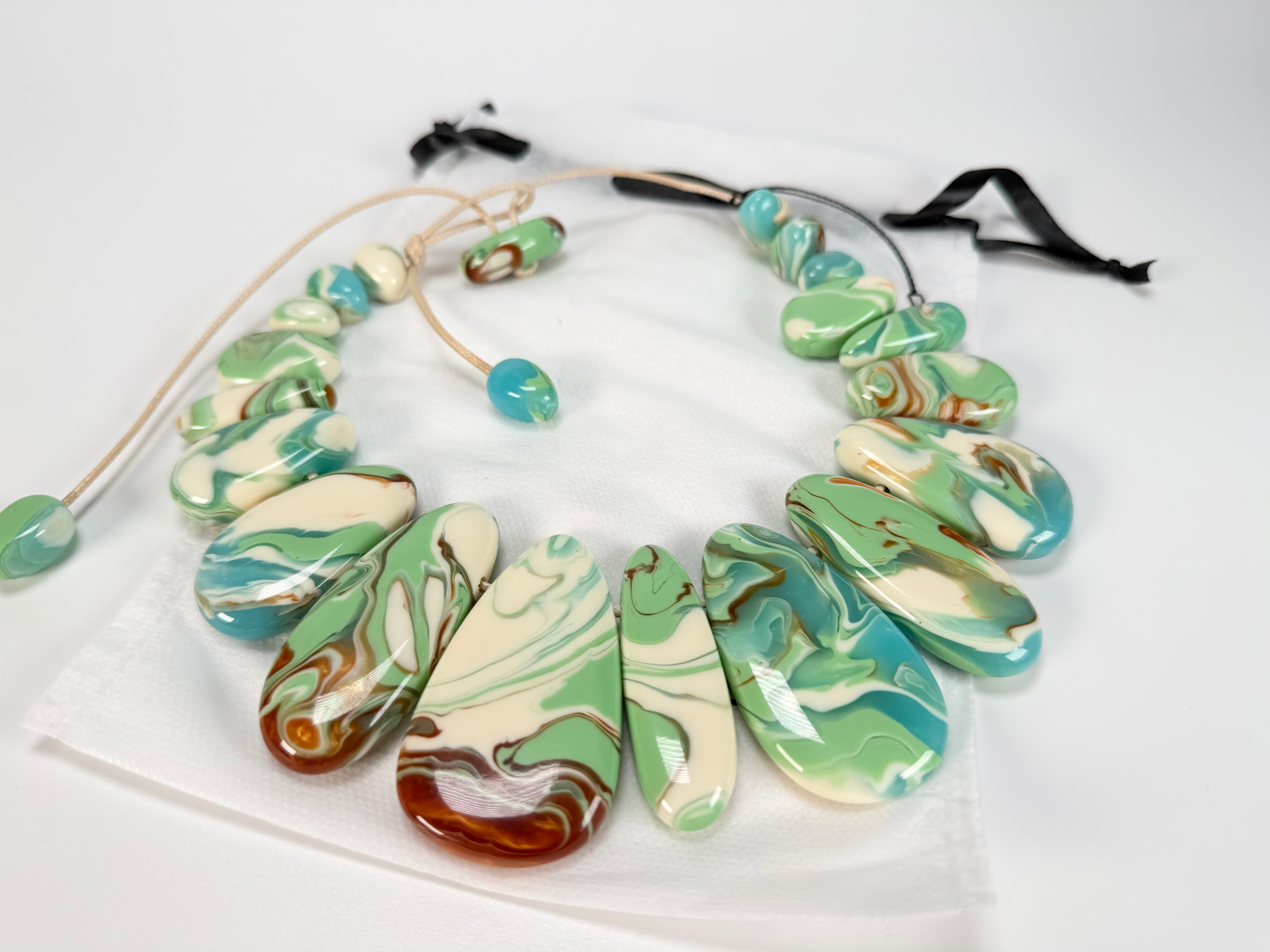 Sobral - Eteria "Marou" Resin Necklace ( 005422 )