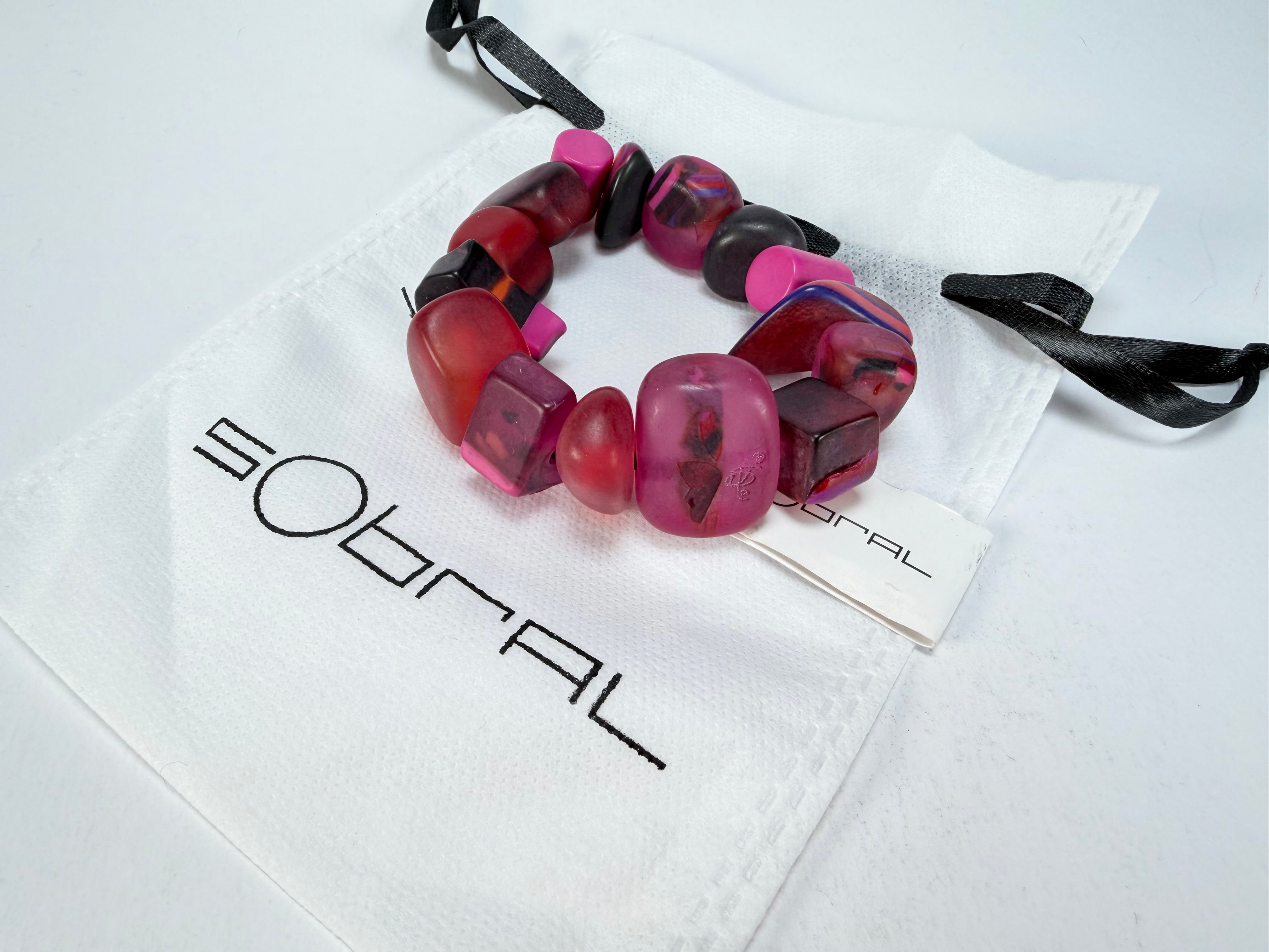 Sobral - Indiana "Cereja" Pink Elasticated Resin Bracelet ( 000210 )