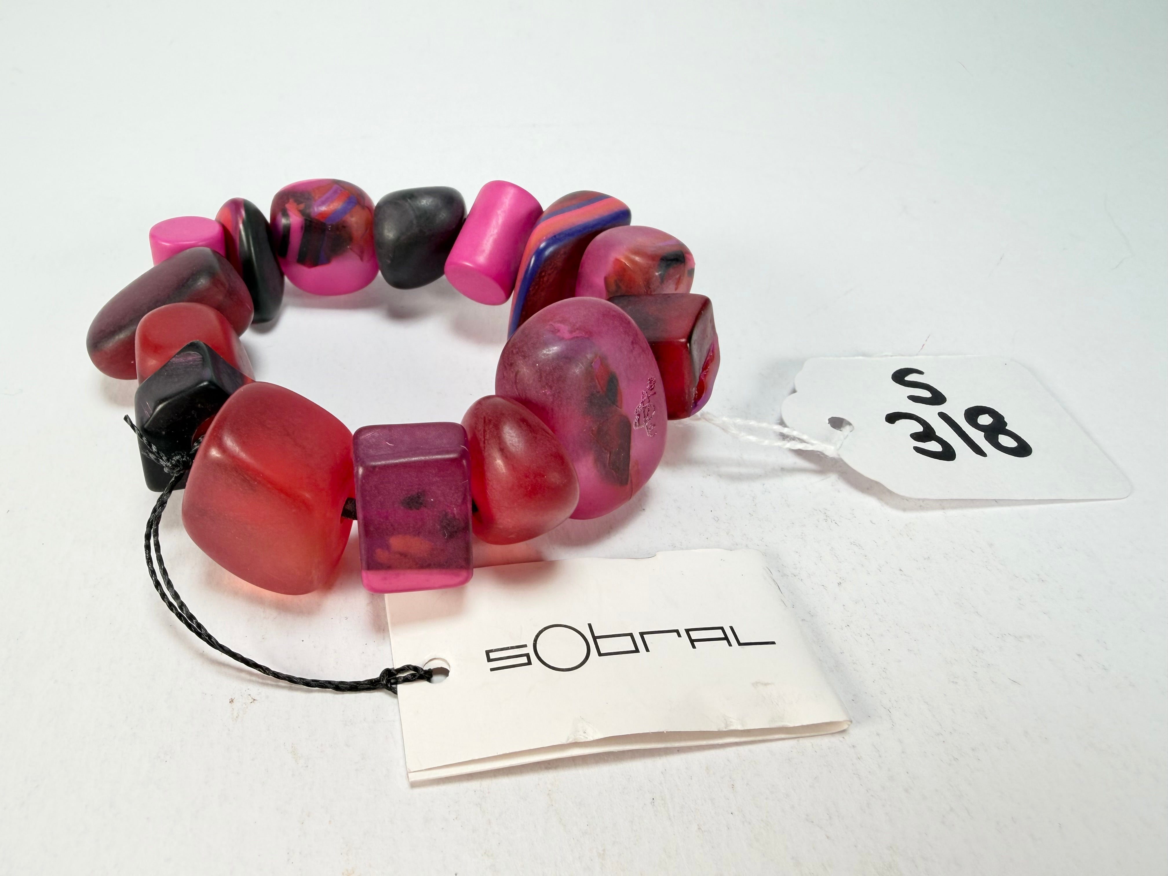 Sobral - Indiana "Cereja" Pink Elasticated Resin Bracelet ( 000210 )