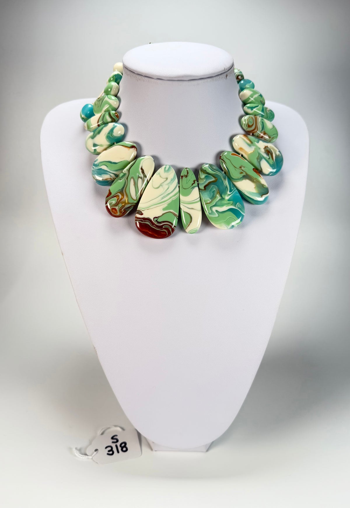Sobral - Eteria "Marou" Resin Necklace ( 005422 )