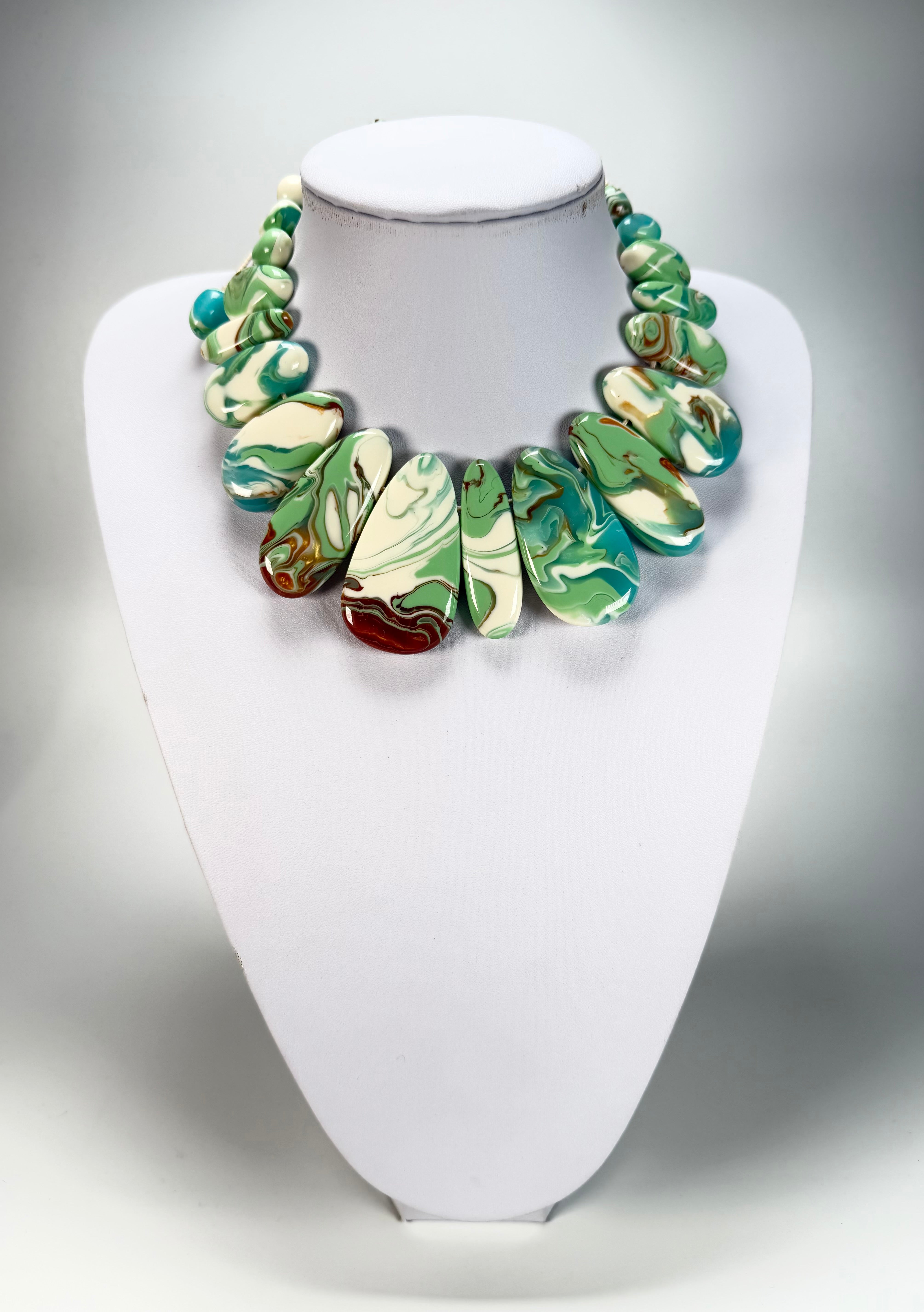 Sobral - Eteria "Marou" Resin Necklace ( 005422 )